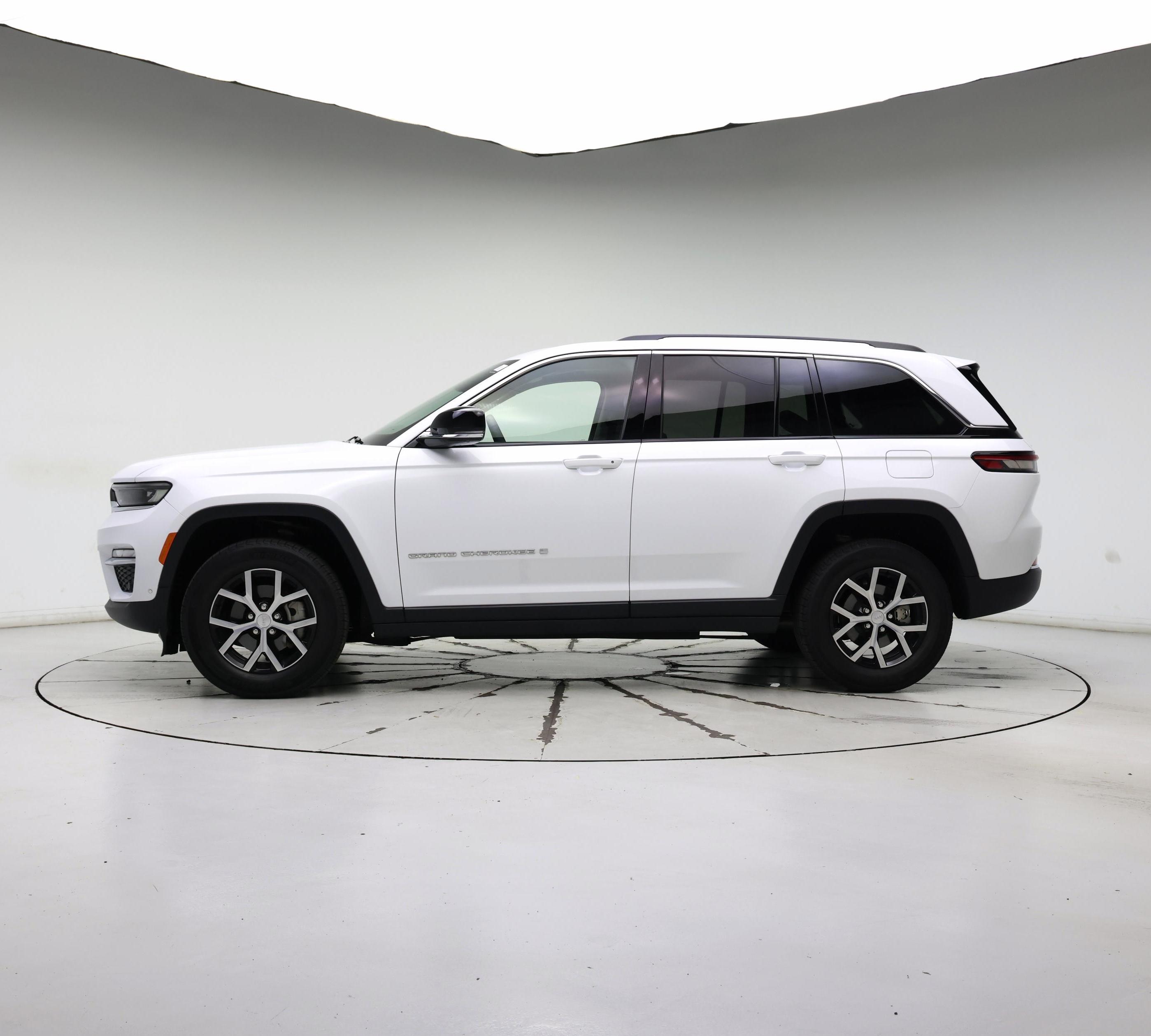 Thumbnail: 2023 Jeep Grand Cherokee - 3
