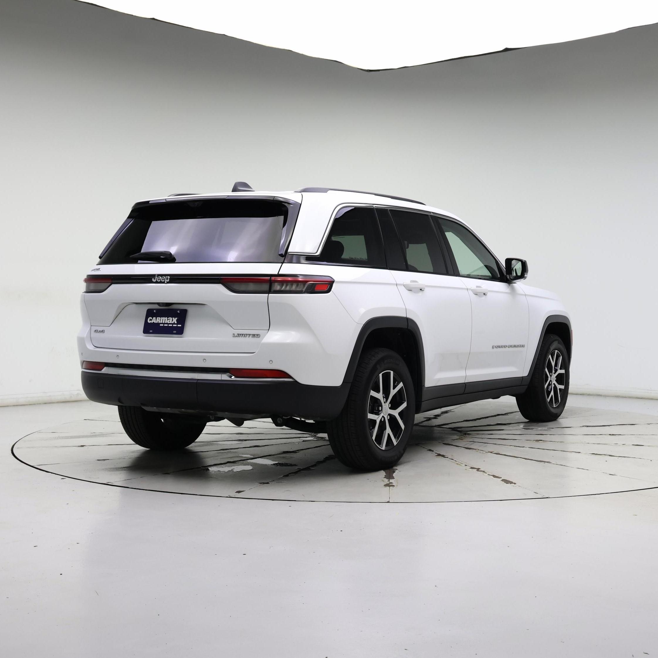 Thumbnail: 2023 Jeep Grand Cherokee - 8