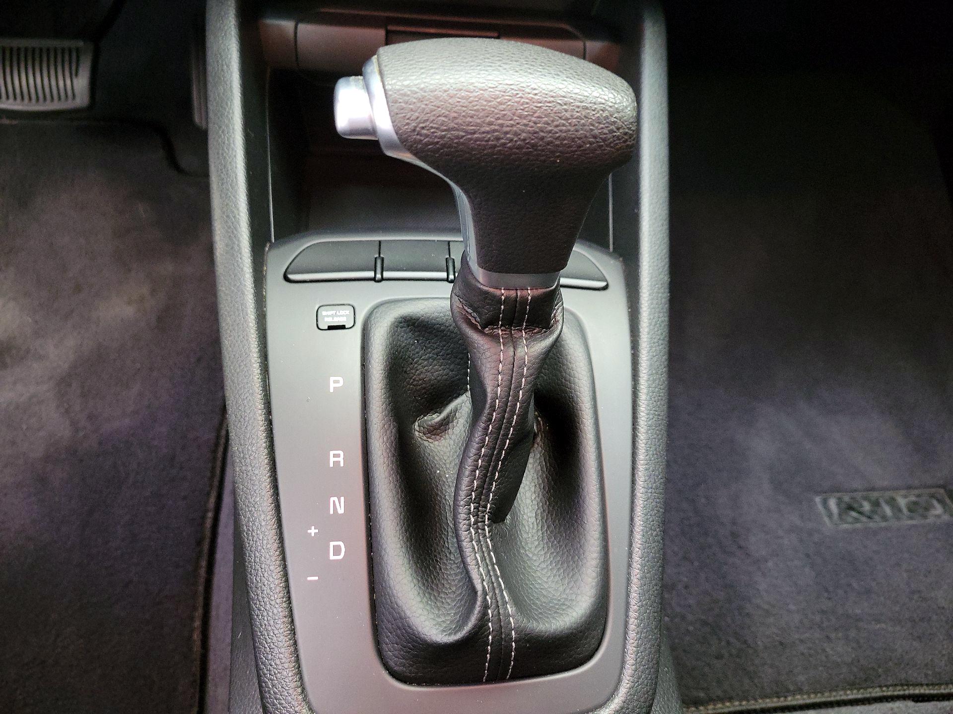 Thumbnail: 2018 Kia Rio5 - 16