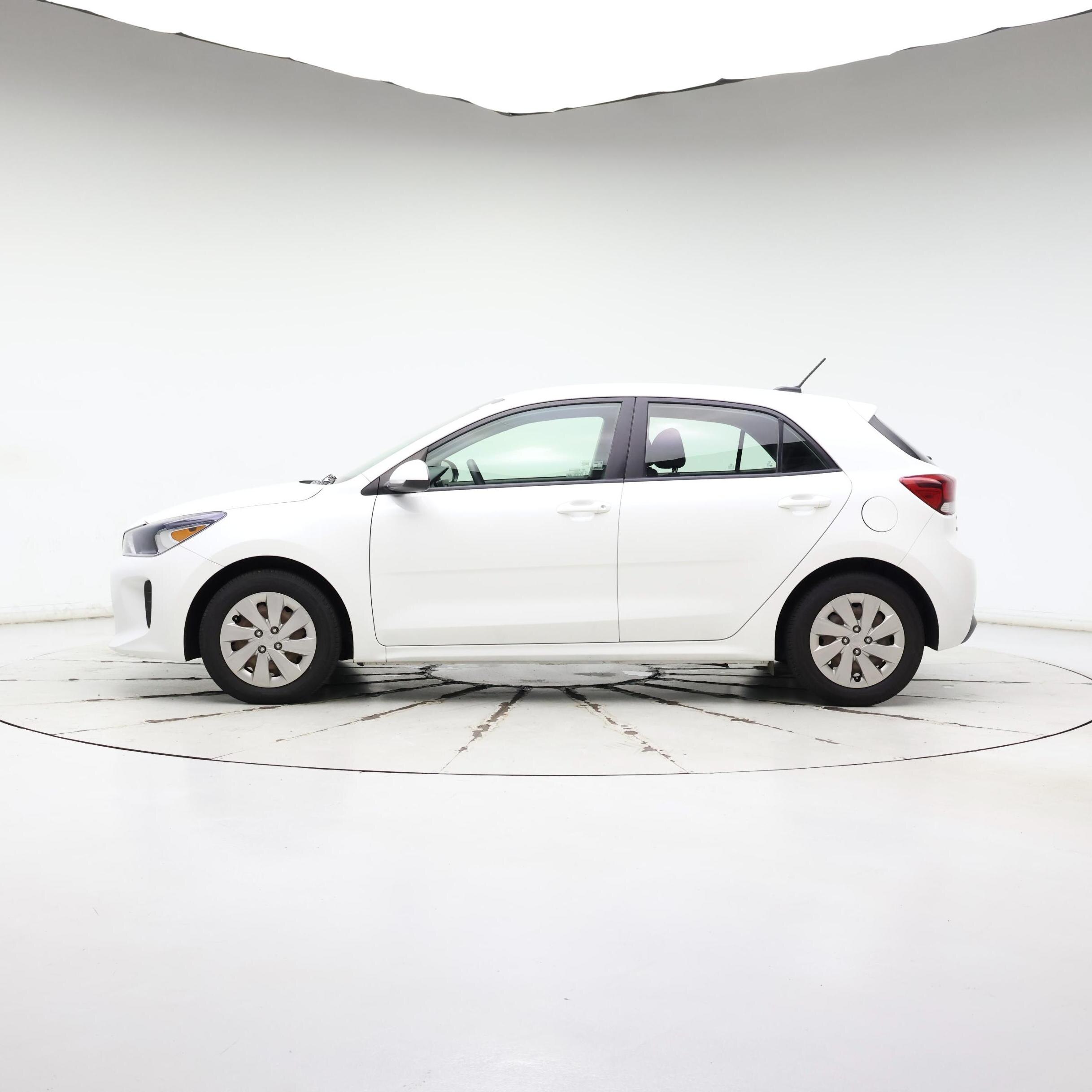 Thumbnail: 2018 Kia Rio5 - 3