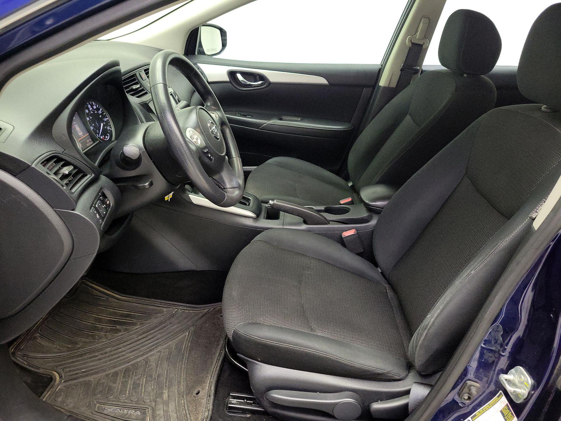 Thumbnail: 2019 Nissan Sentra - 11