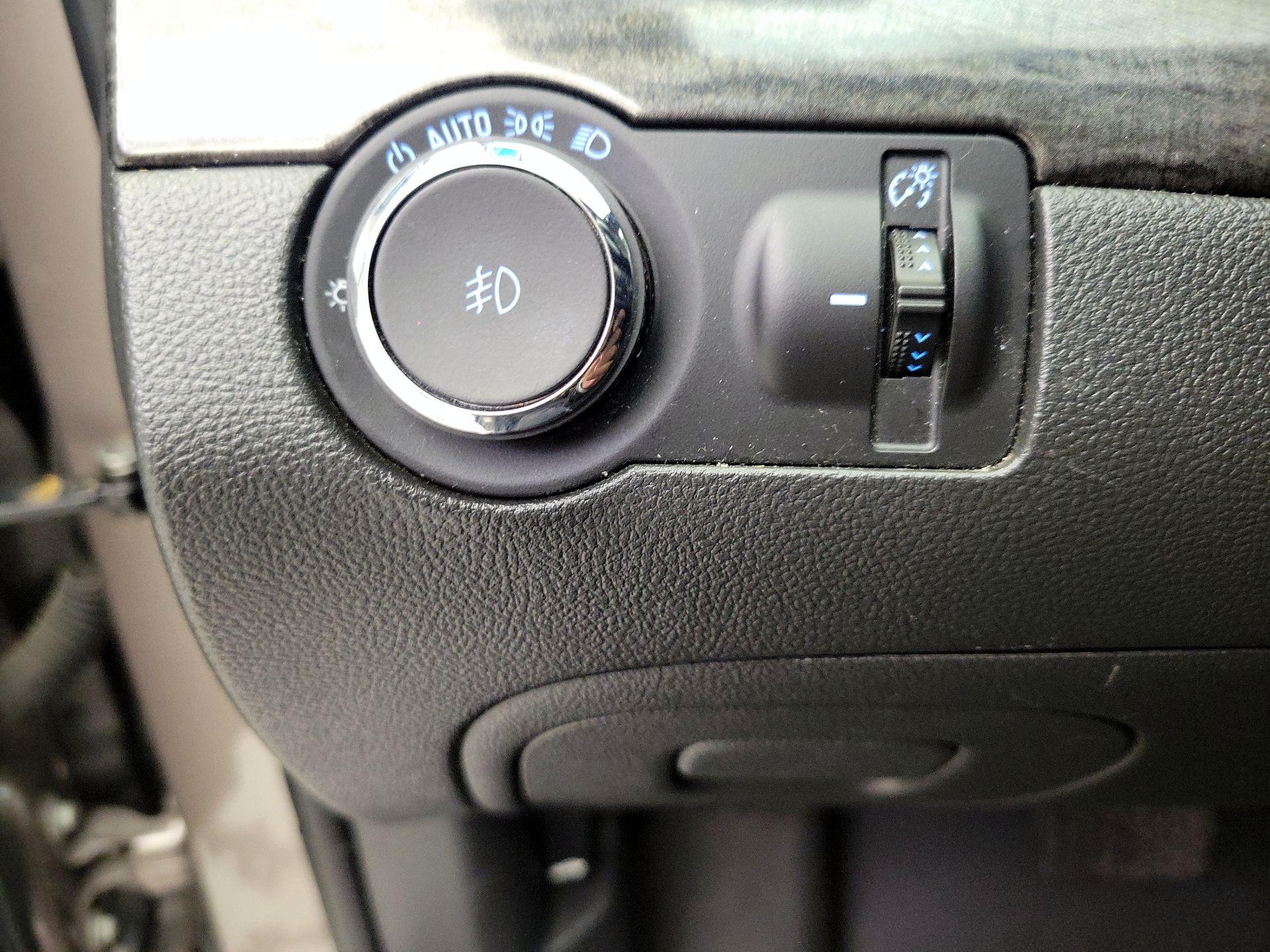 Thumbnail: 2014 Buick Encore - 13