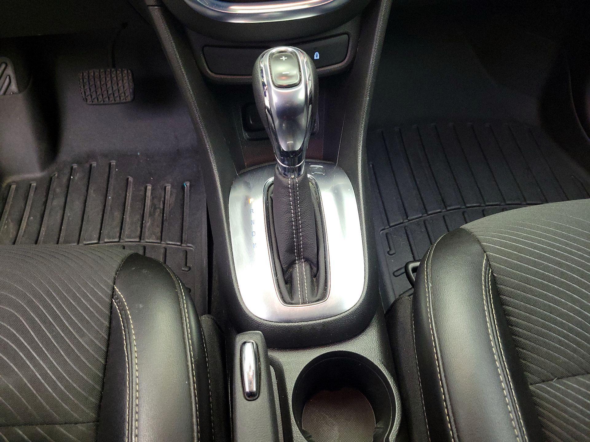 Thumbnail: 2014 Buick Encore - 17