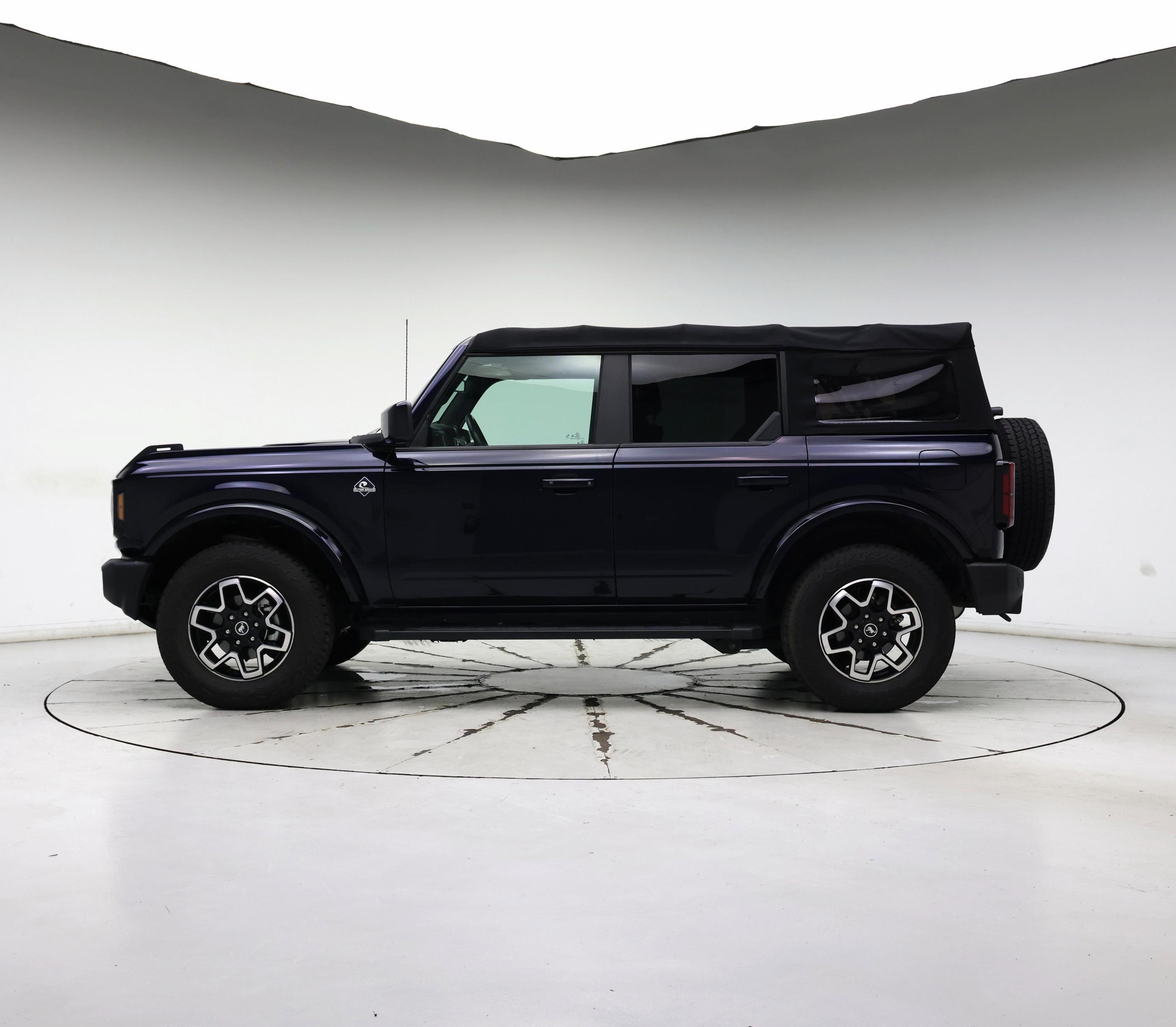 Thumbnail: 2021 Ford Bronco - 3