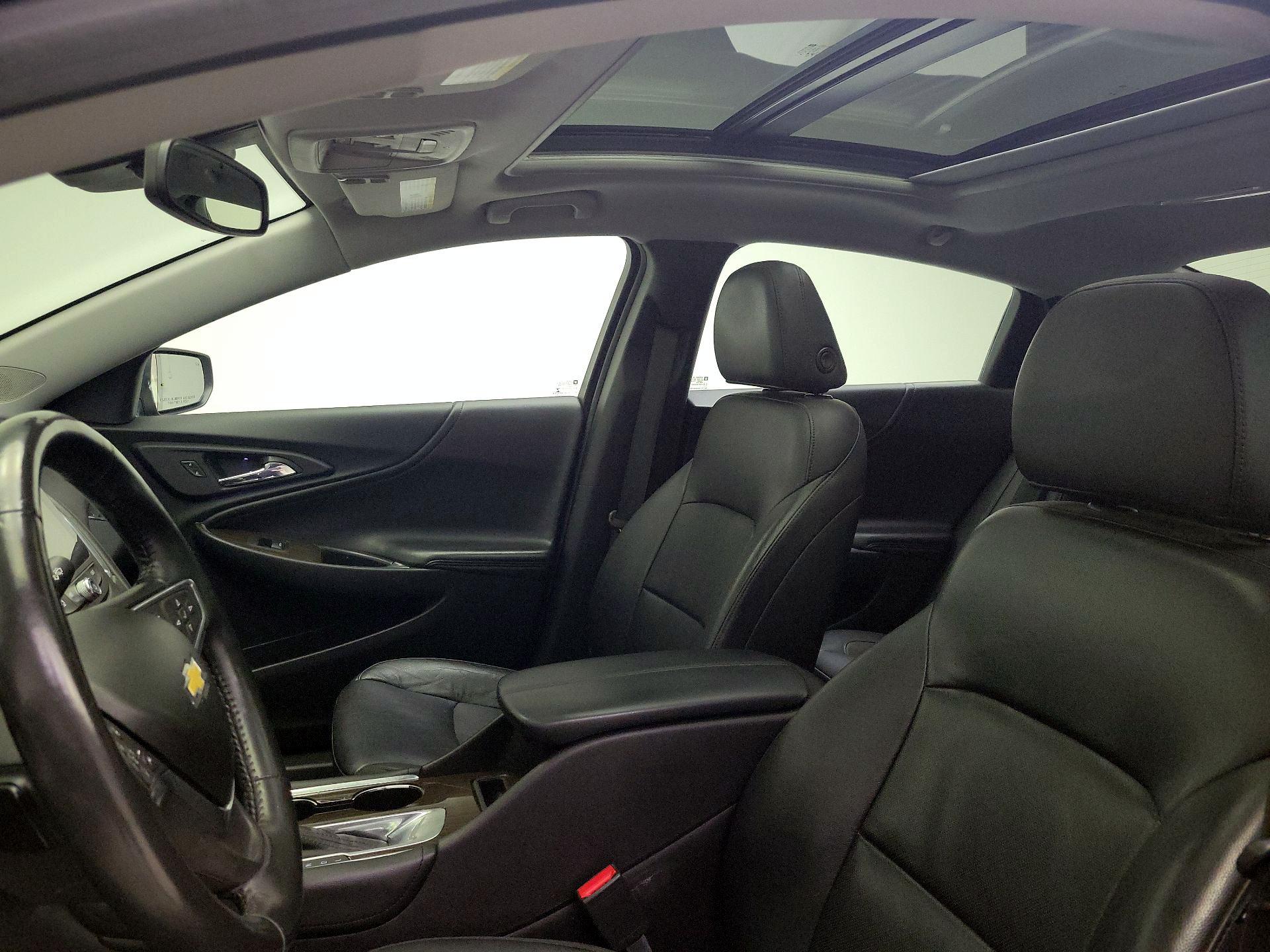 Thumbnail: 2016 Chevrolet Malibu - 19