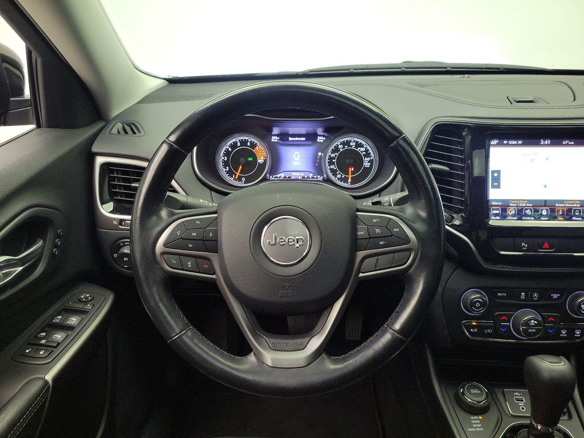 Thumbnail: 2020 Jeep Cherokee - 10