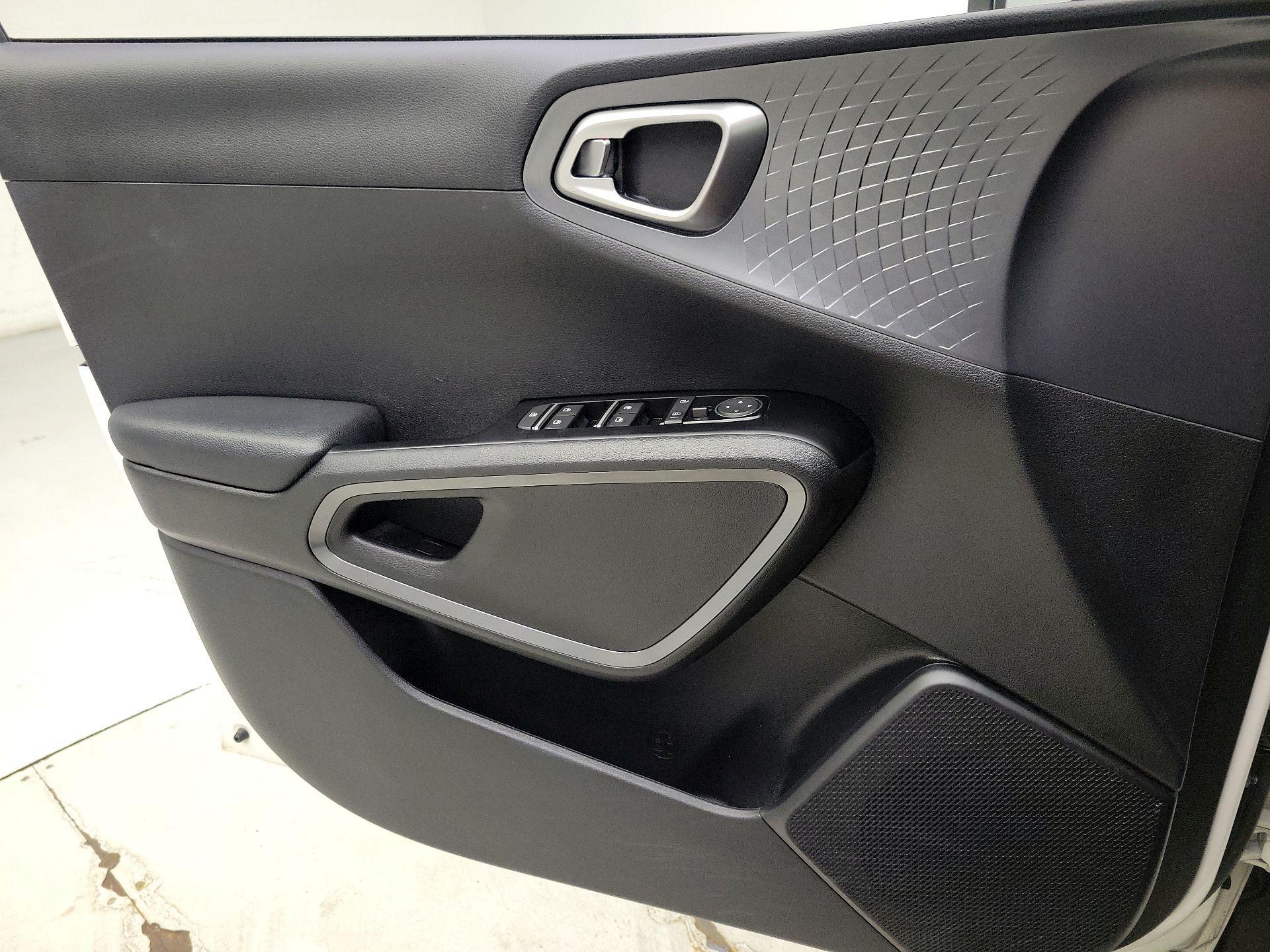 Thumbnail: 2020 Kia Soul - 12
