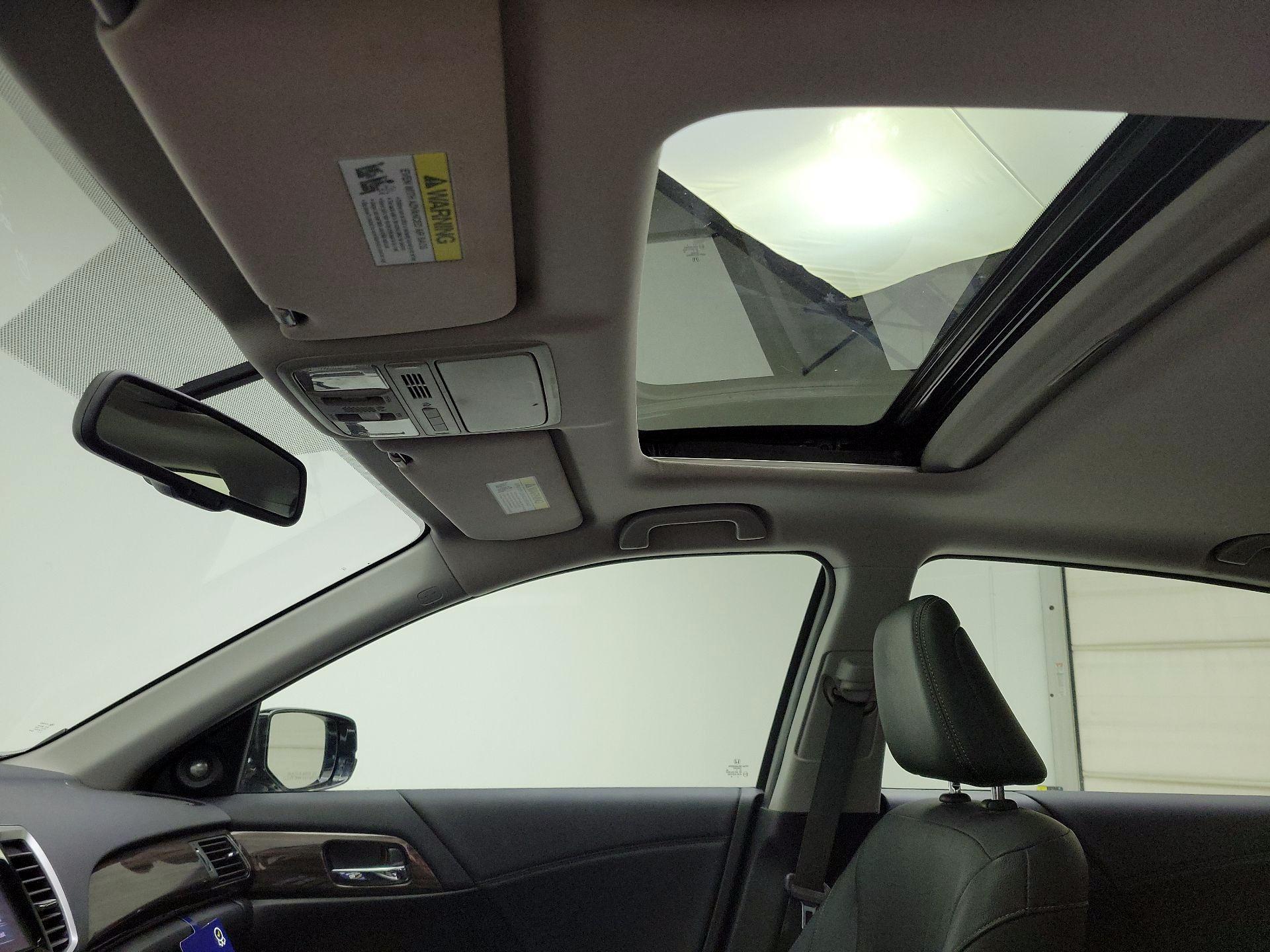 Thumbnail: 2016 Honda Accord - 18