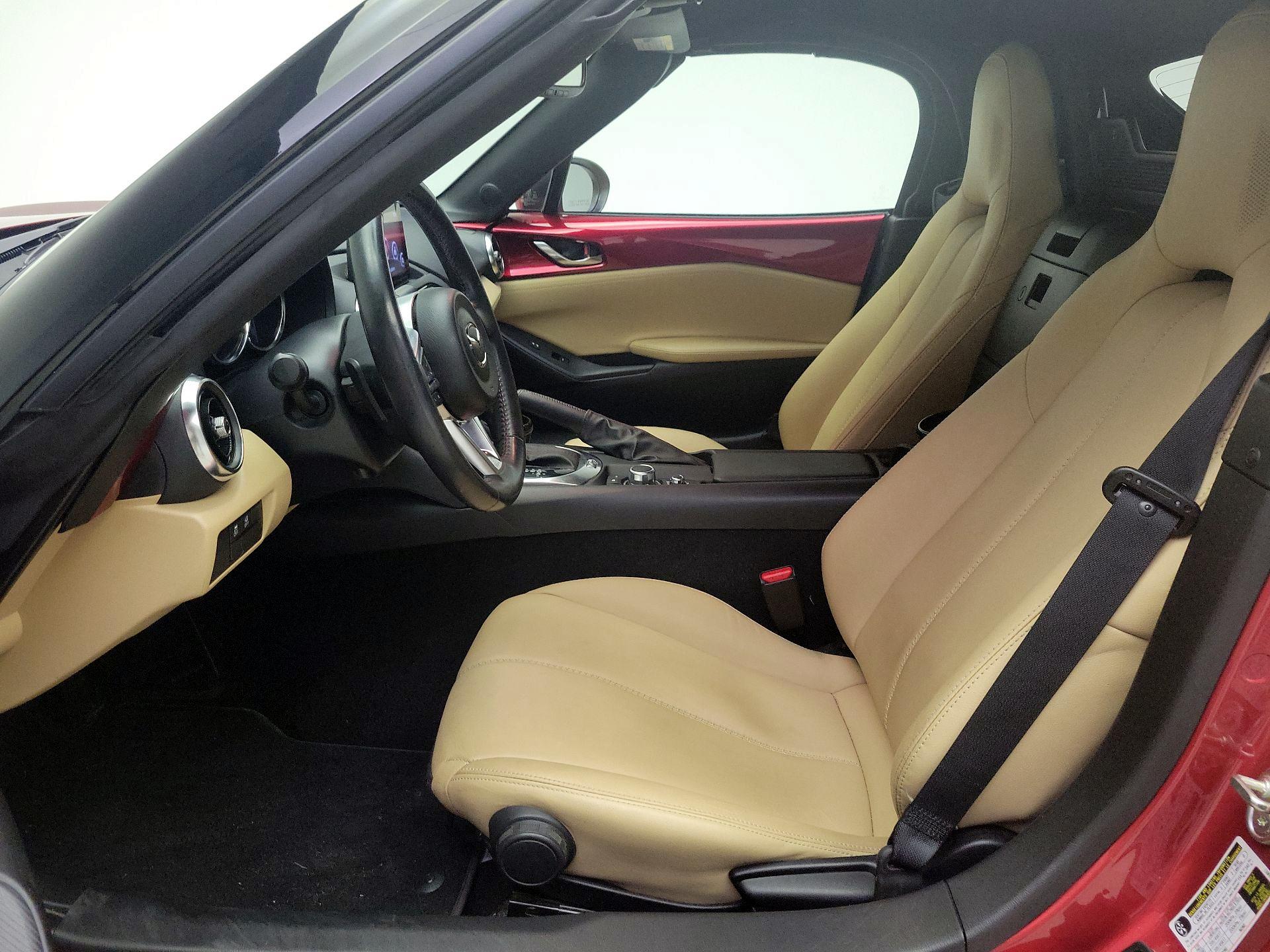 Thumbnail: 2019 Mazda MX-5 Miata - 11
