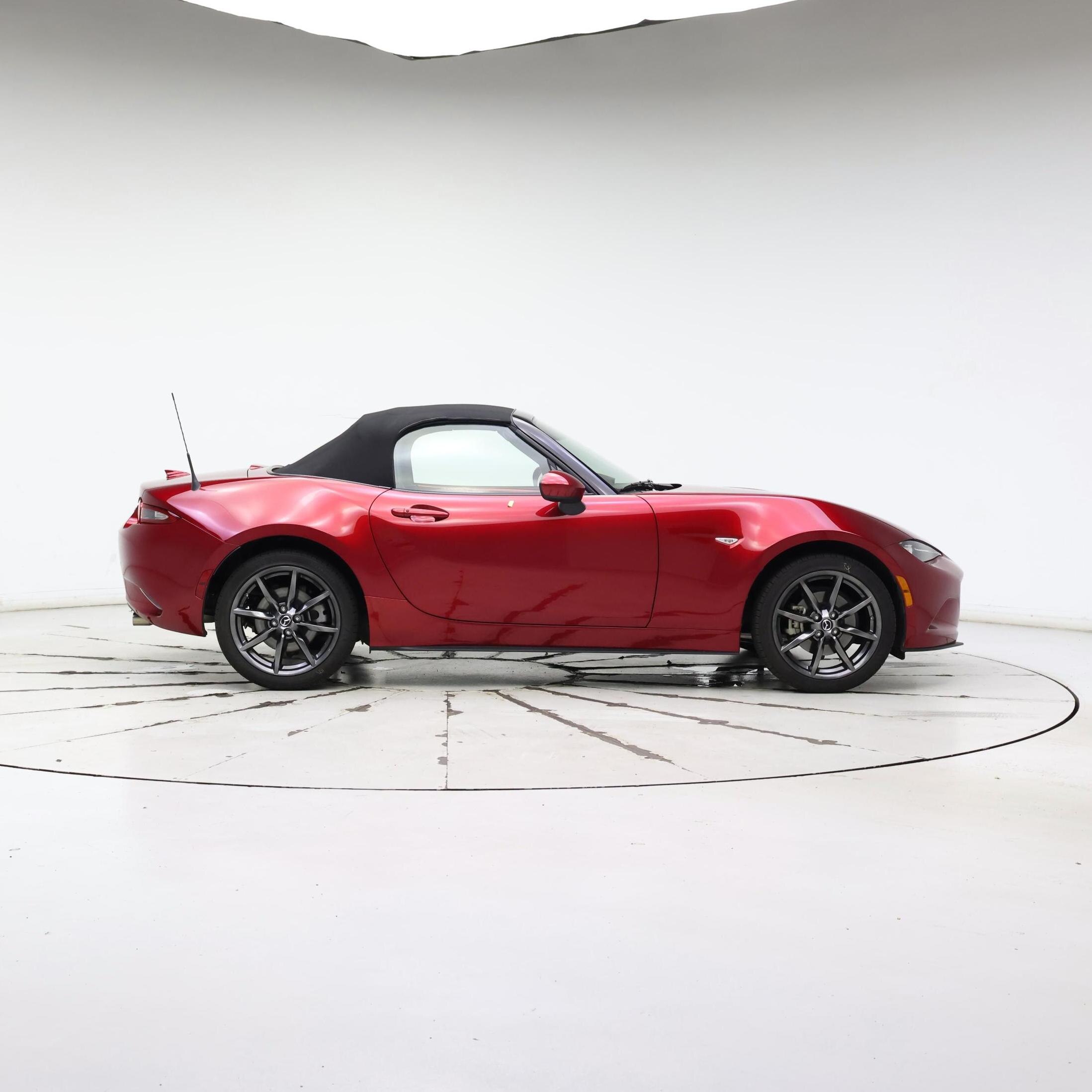 Thumbnail: 2019 Mazda MX-5 Miata - 7