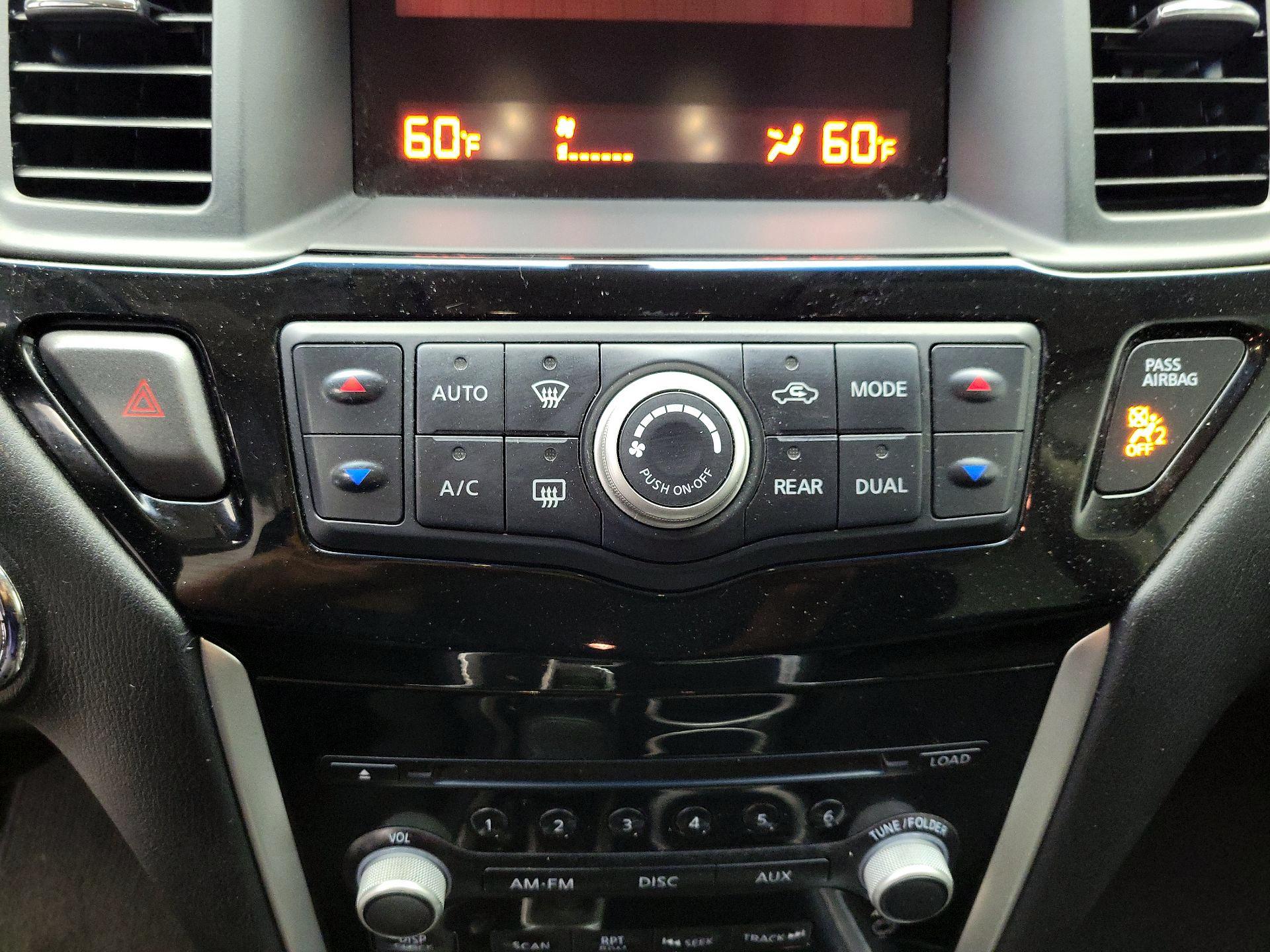 Thumbnail: 2014 Nissan Pathfinder - 15