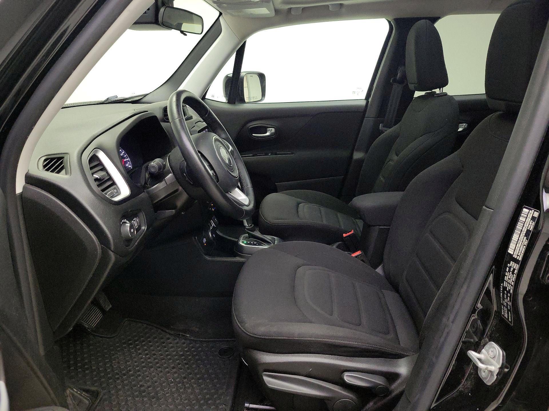 Thumbnail: 2020 Jeep Renegade - 11