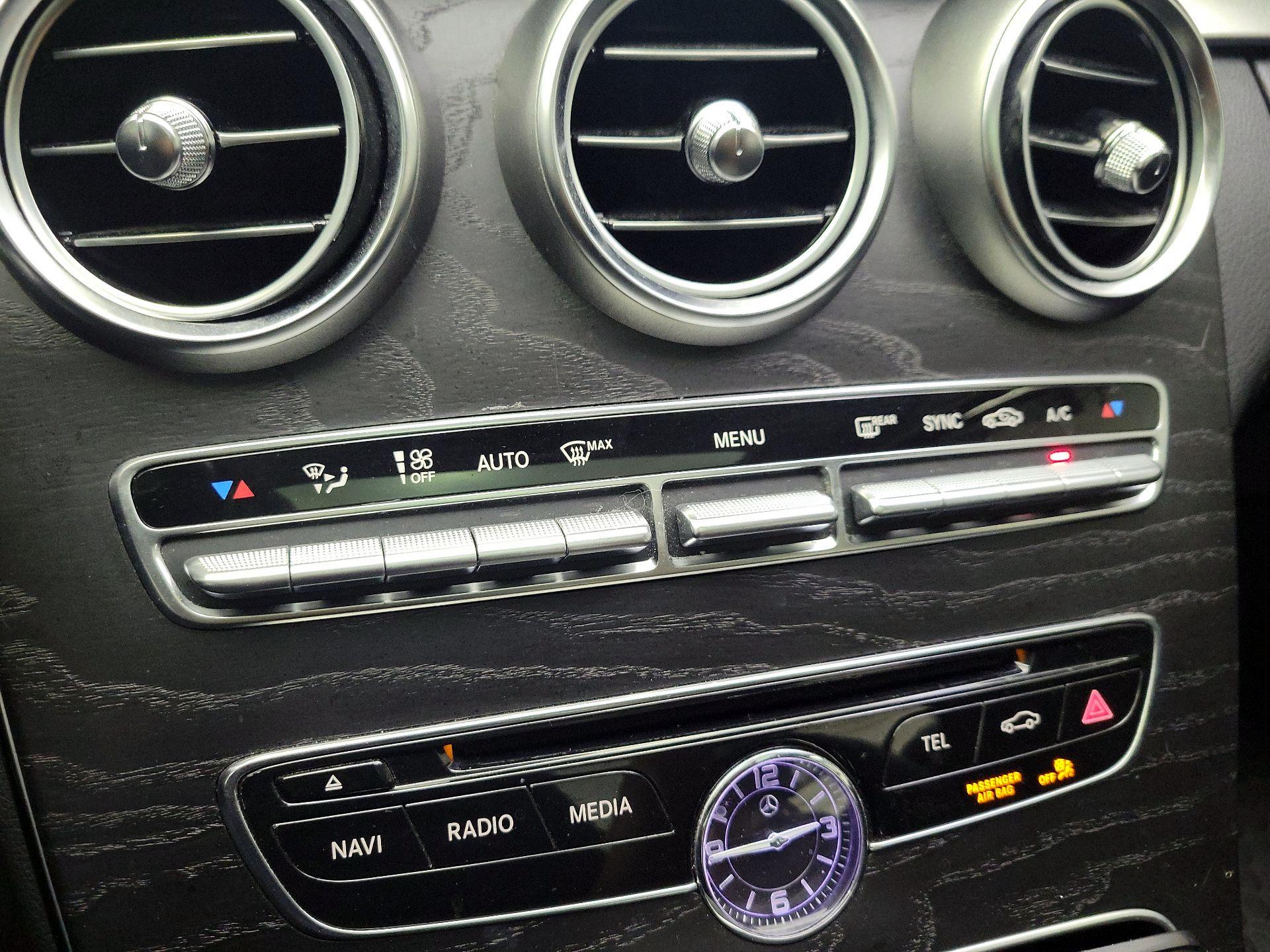 Thumbnail: 2015 Mercedes-Benz C-Class - 17