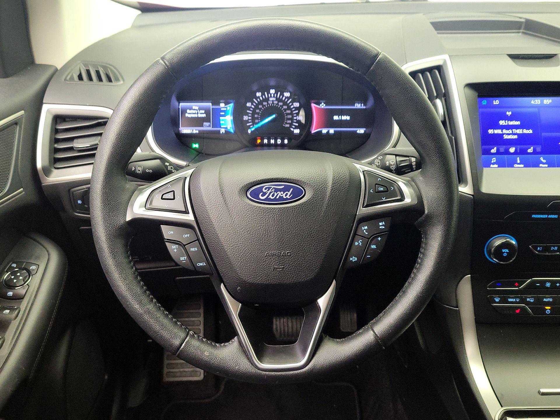 Thumbnail: 2020 Ford Edge - 10