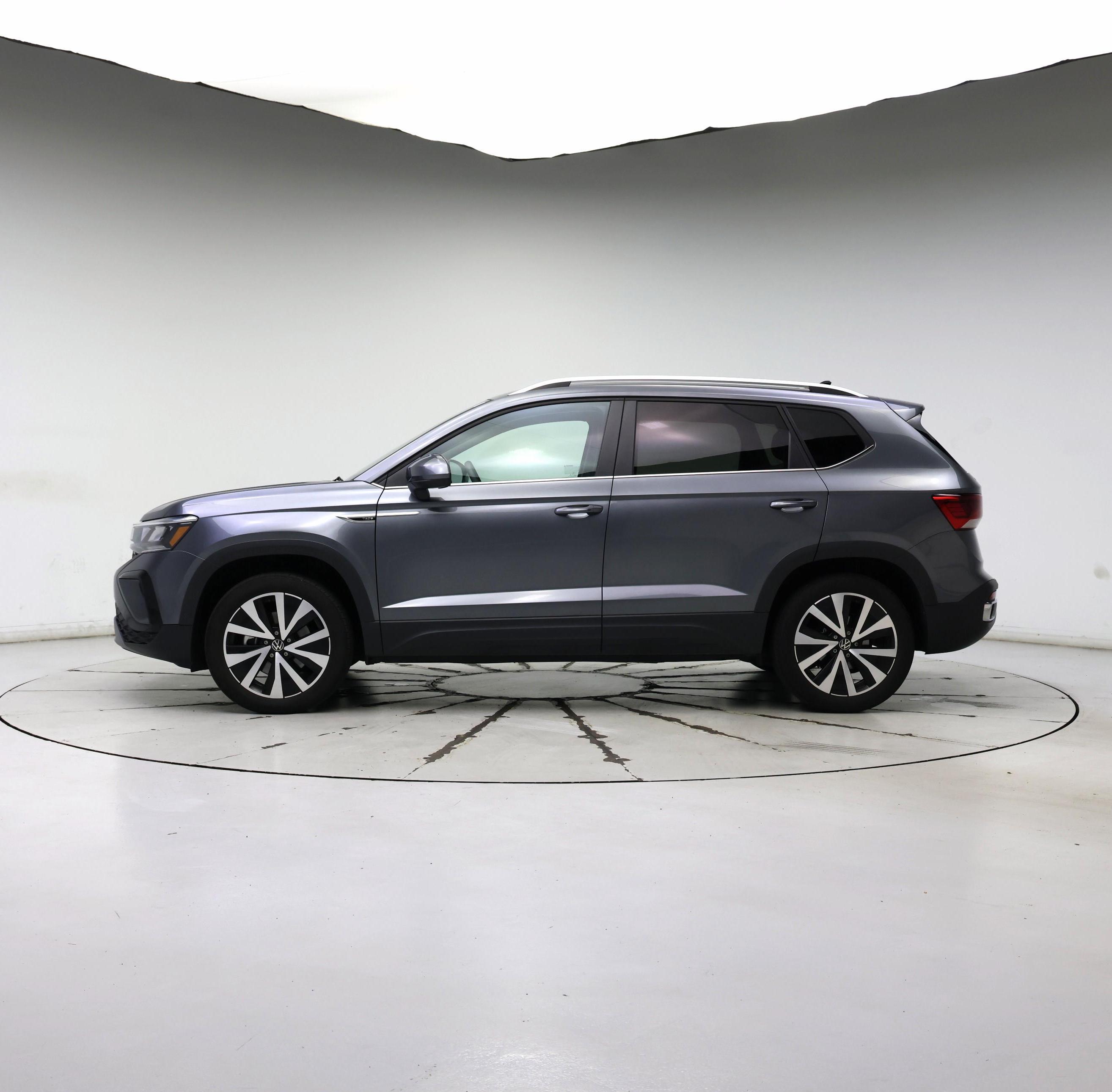 Thumbnail: 2022 Volkswagen Taos - 3