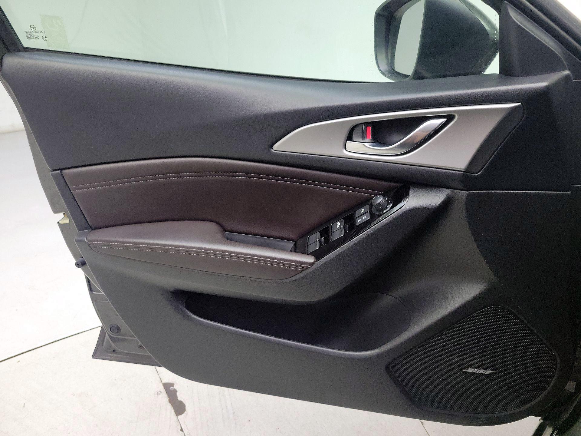 Thumbnail: 2018 Mazda Mazda3 - 12