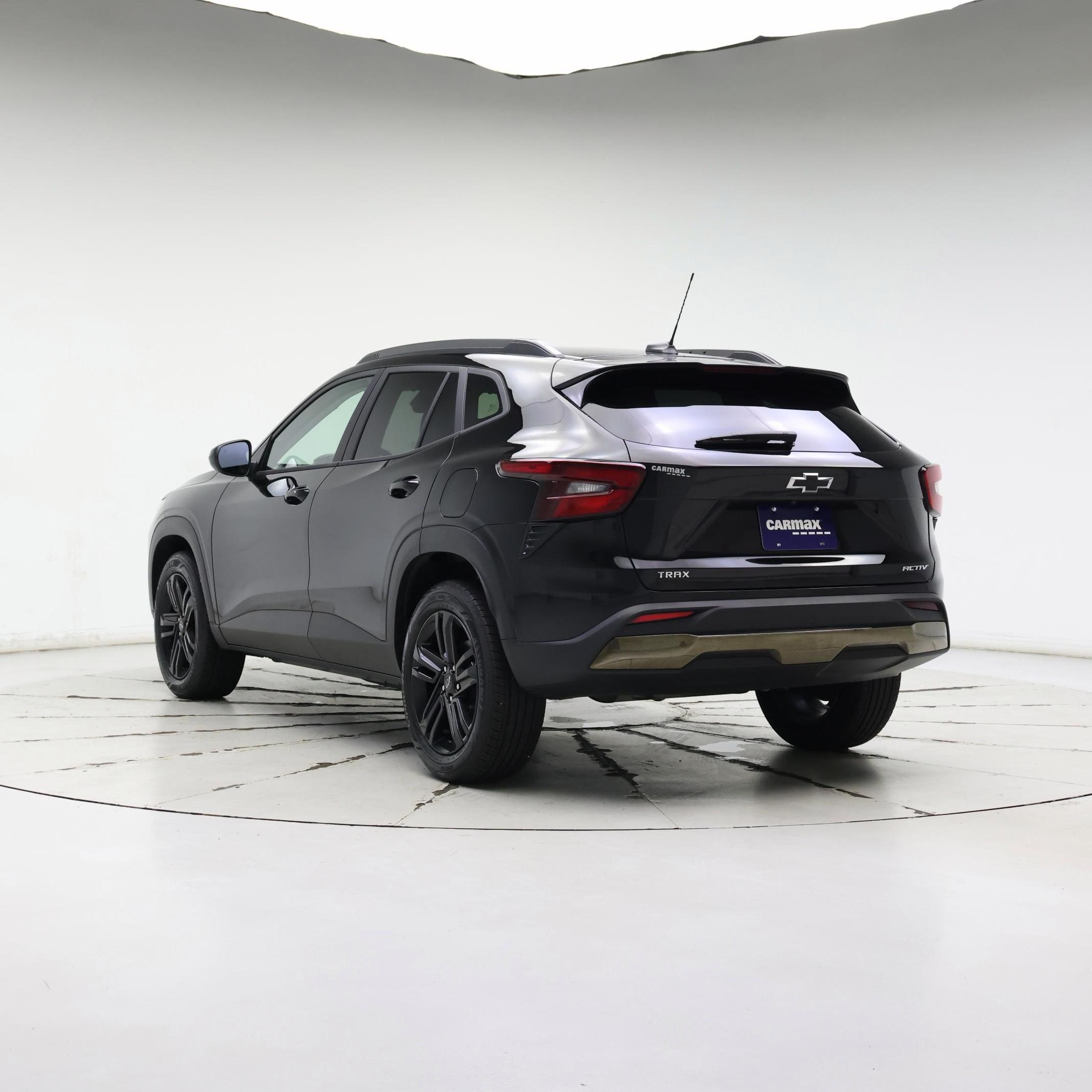 Thumbnail: 2025 Chevrolet Trax - 2