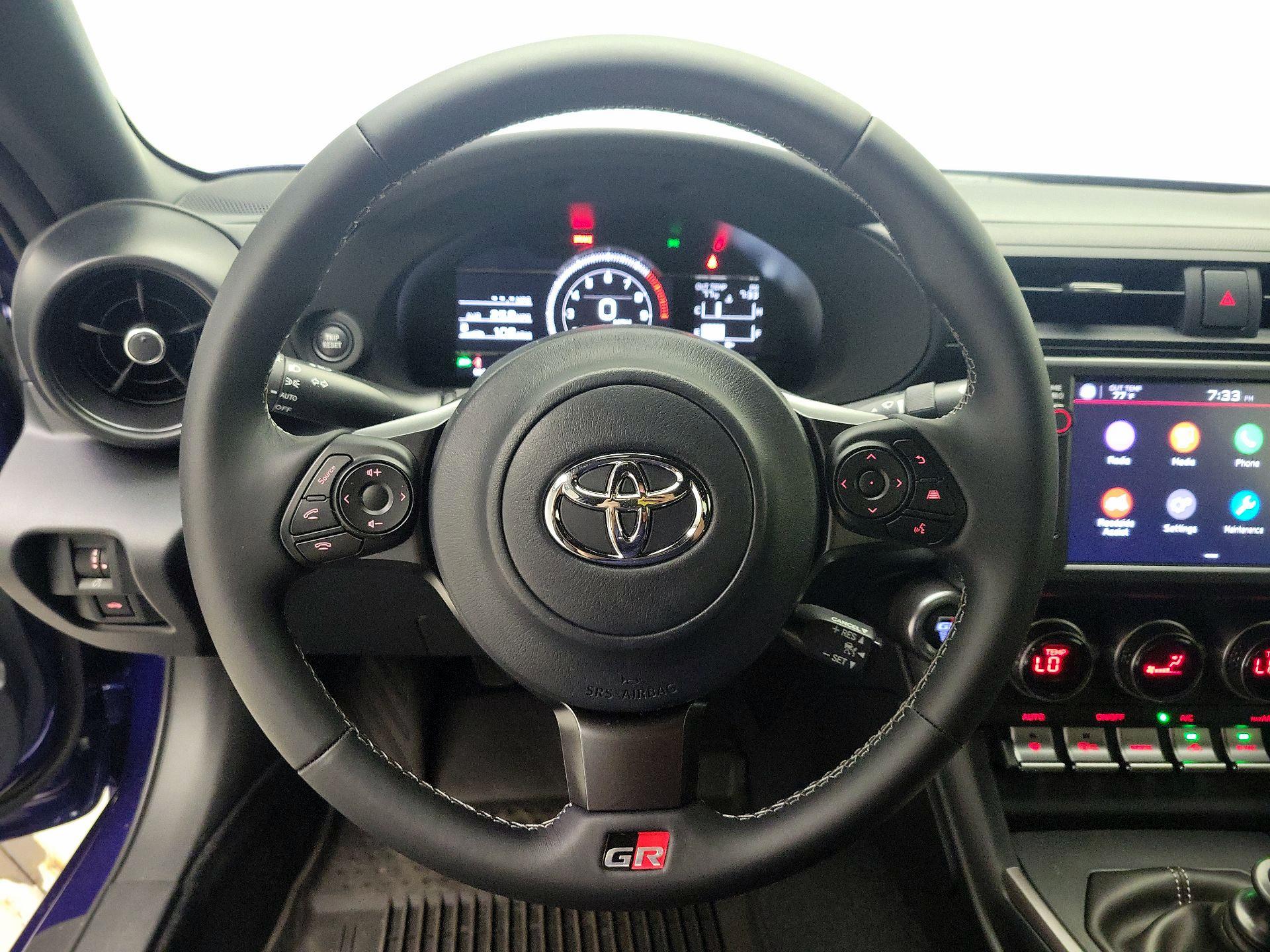 Thumbnail: 2025 Toyota GR86 - 10