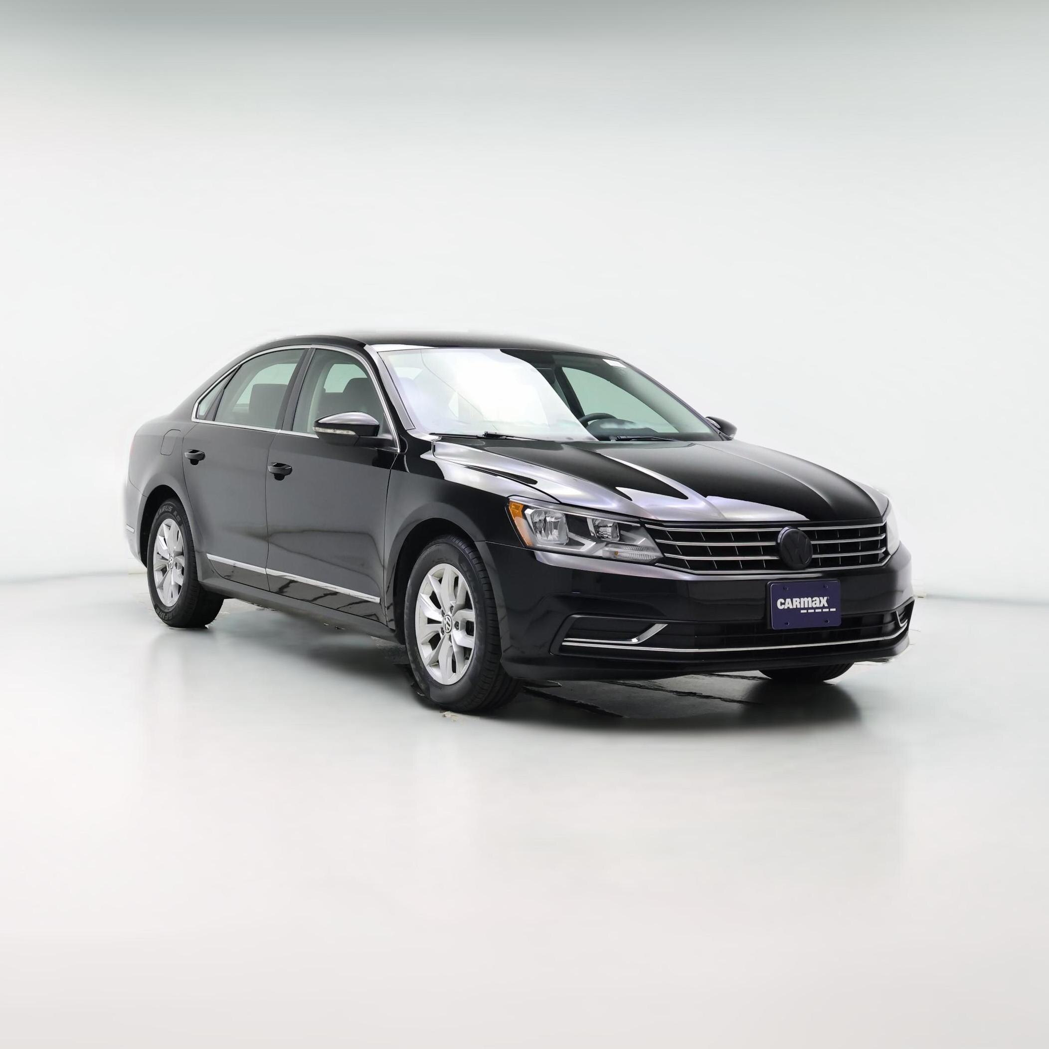 Thumbnail: 2016 Volkswagen Passat - 1