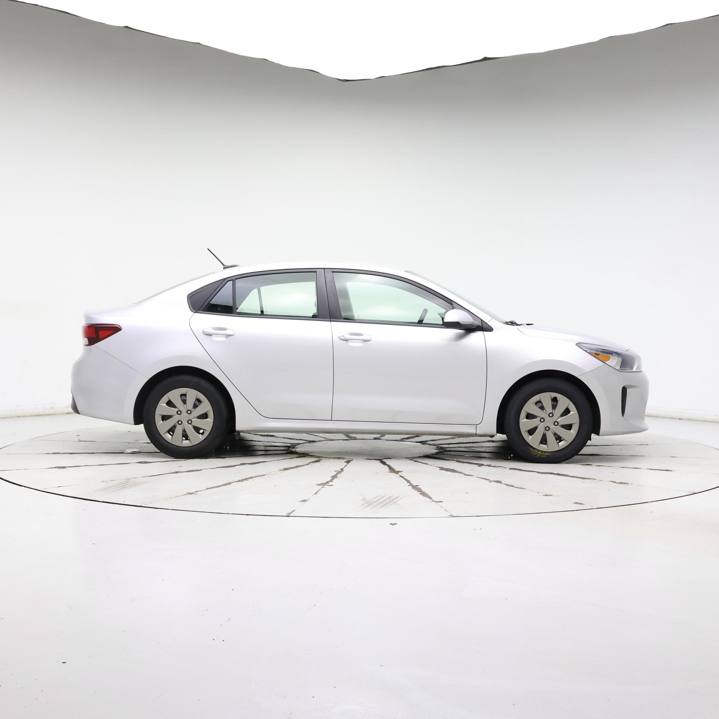Thumbnail: 2020 Kia Rio - 7
