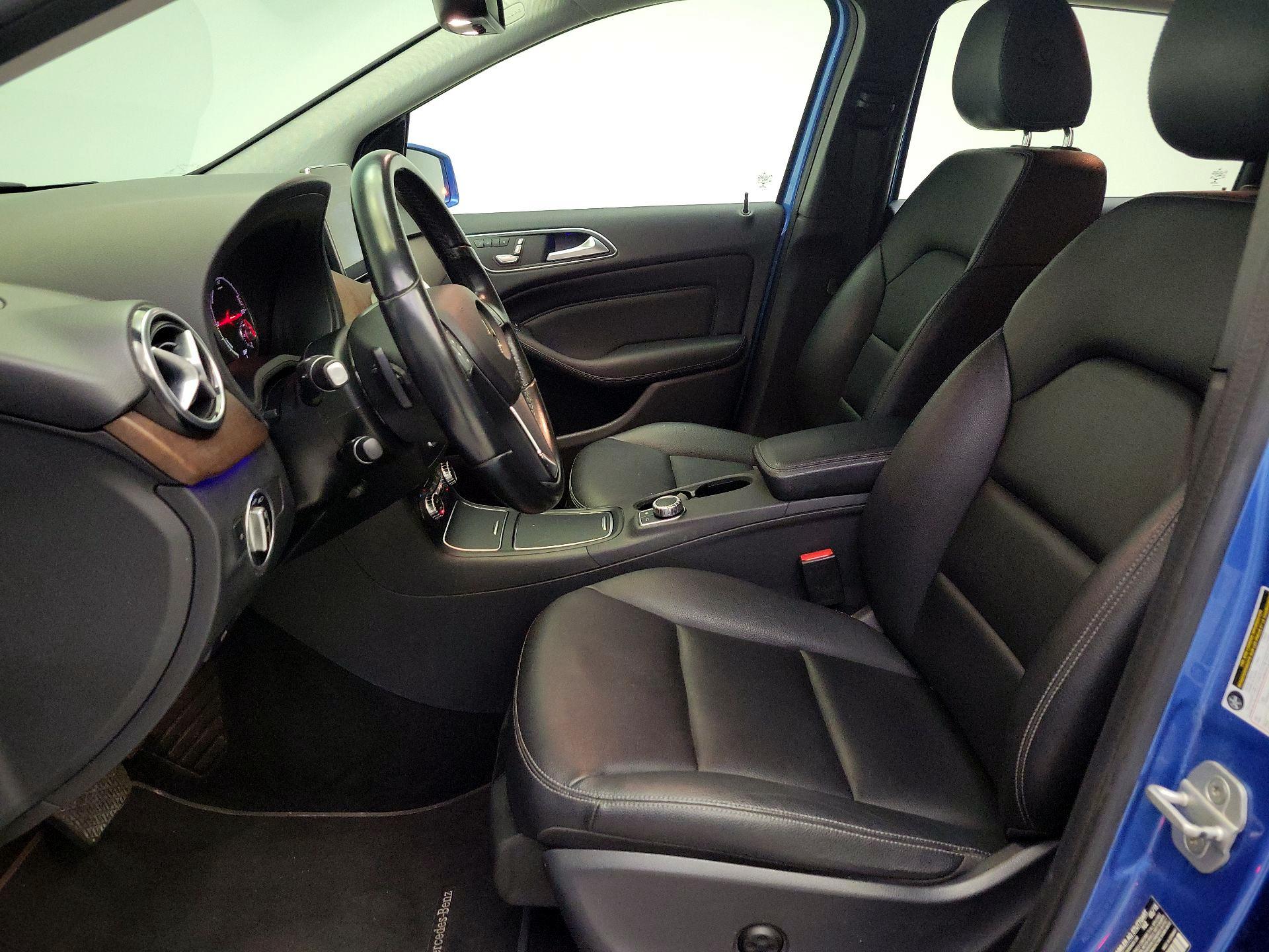 Thumbnail: 2015 Mercedes-Benz B-Class - 11
