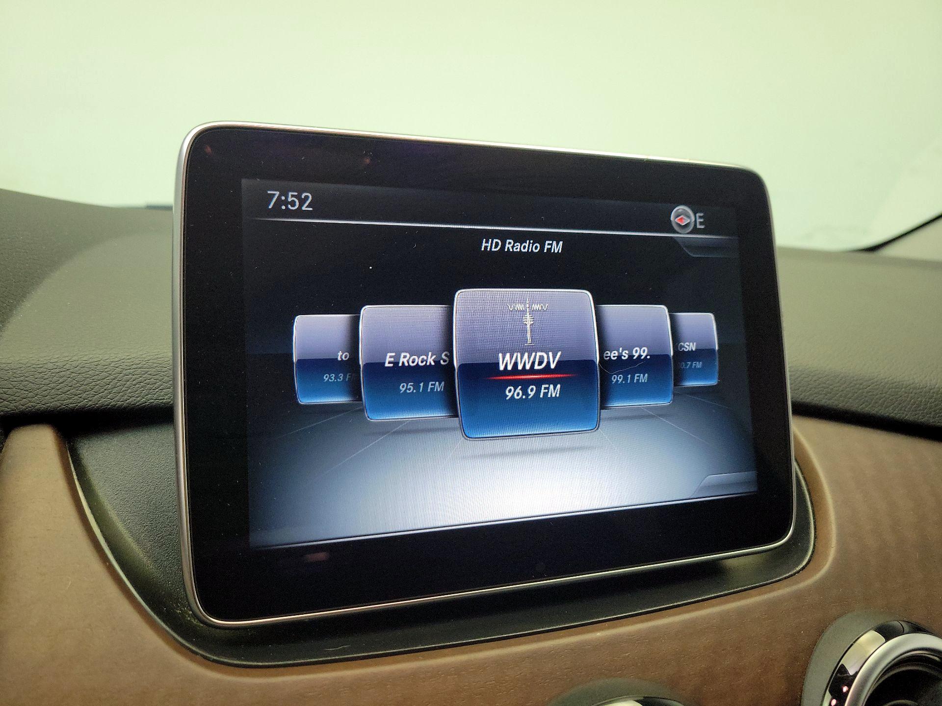 Thumbnail: 2015 Mercedes-Benz B-Class - 14