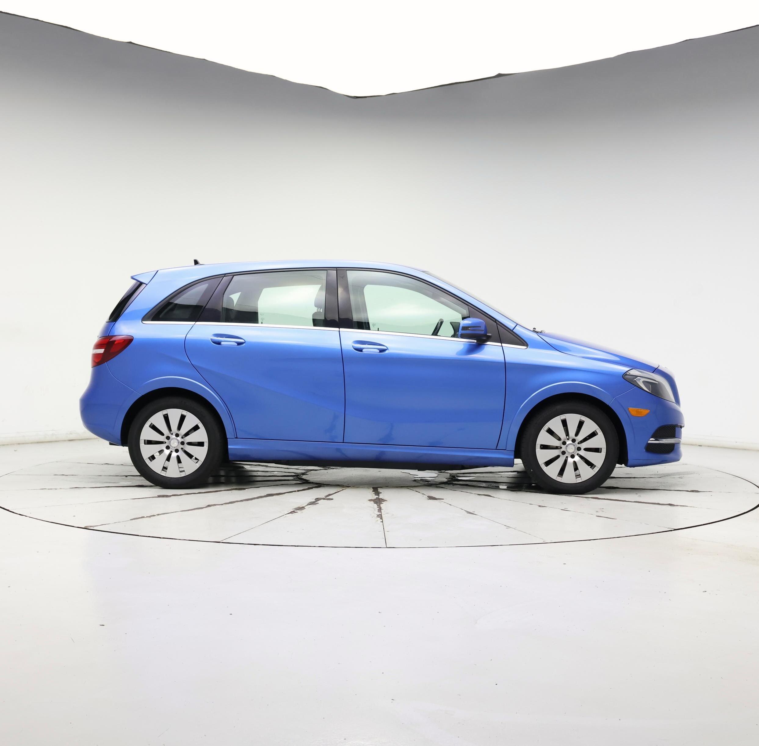 Thumbnail: 2015 Mercedes-Benz B-Class - 7