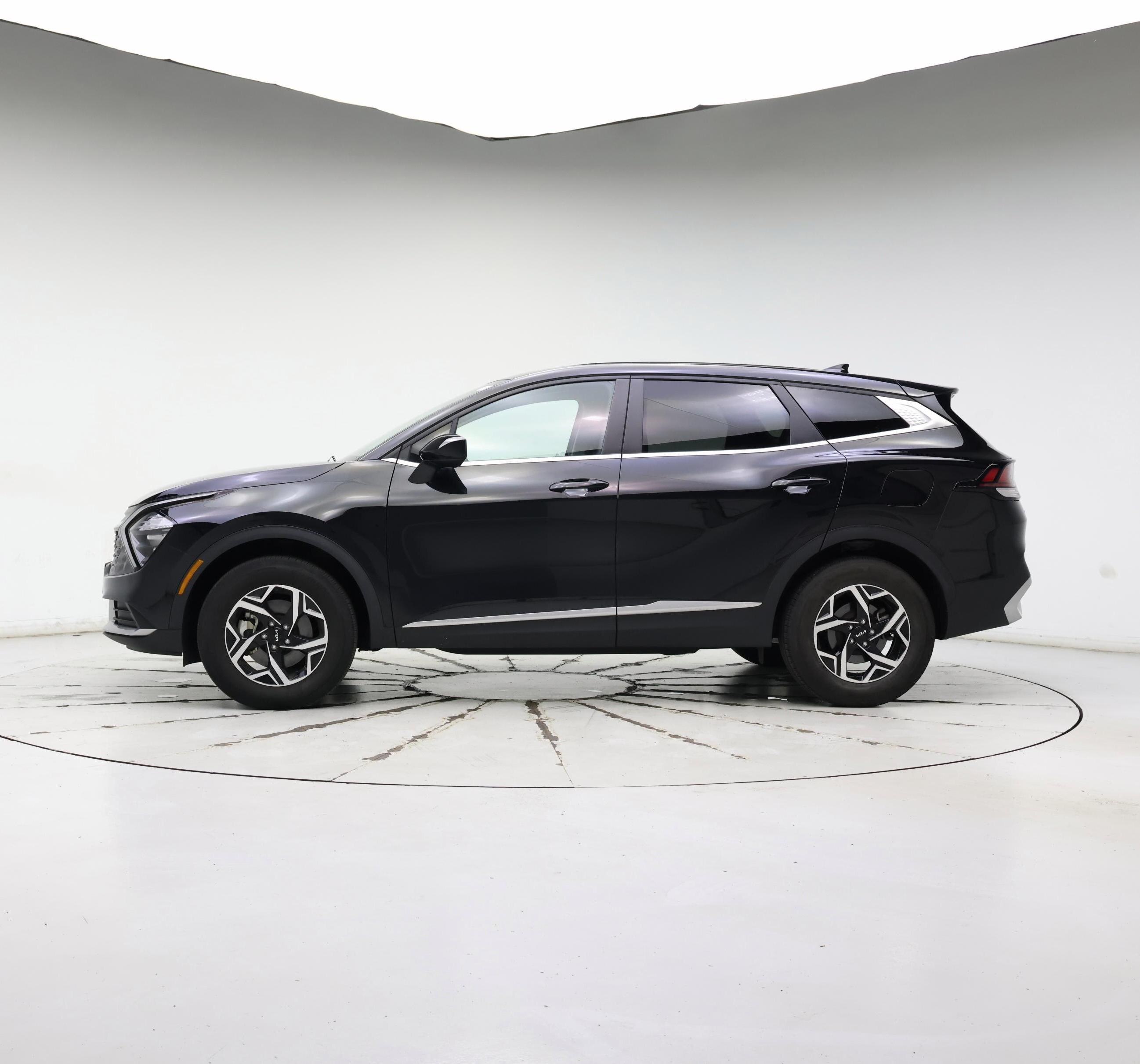 Thumbnail: 2023 Kia Sportage - 3