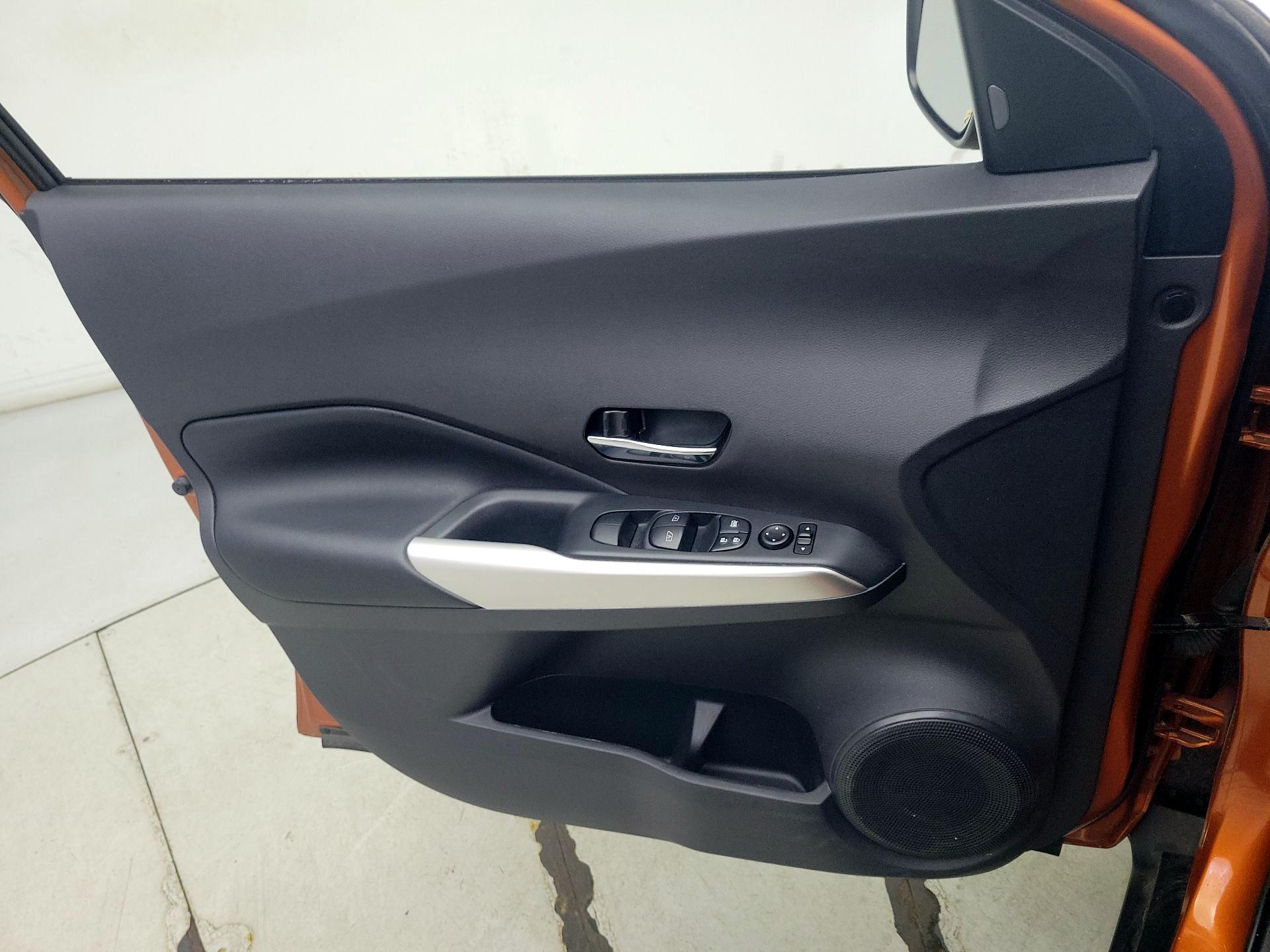 Thumbnail: 2020 Nissan Kicks - 12