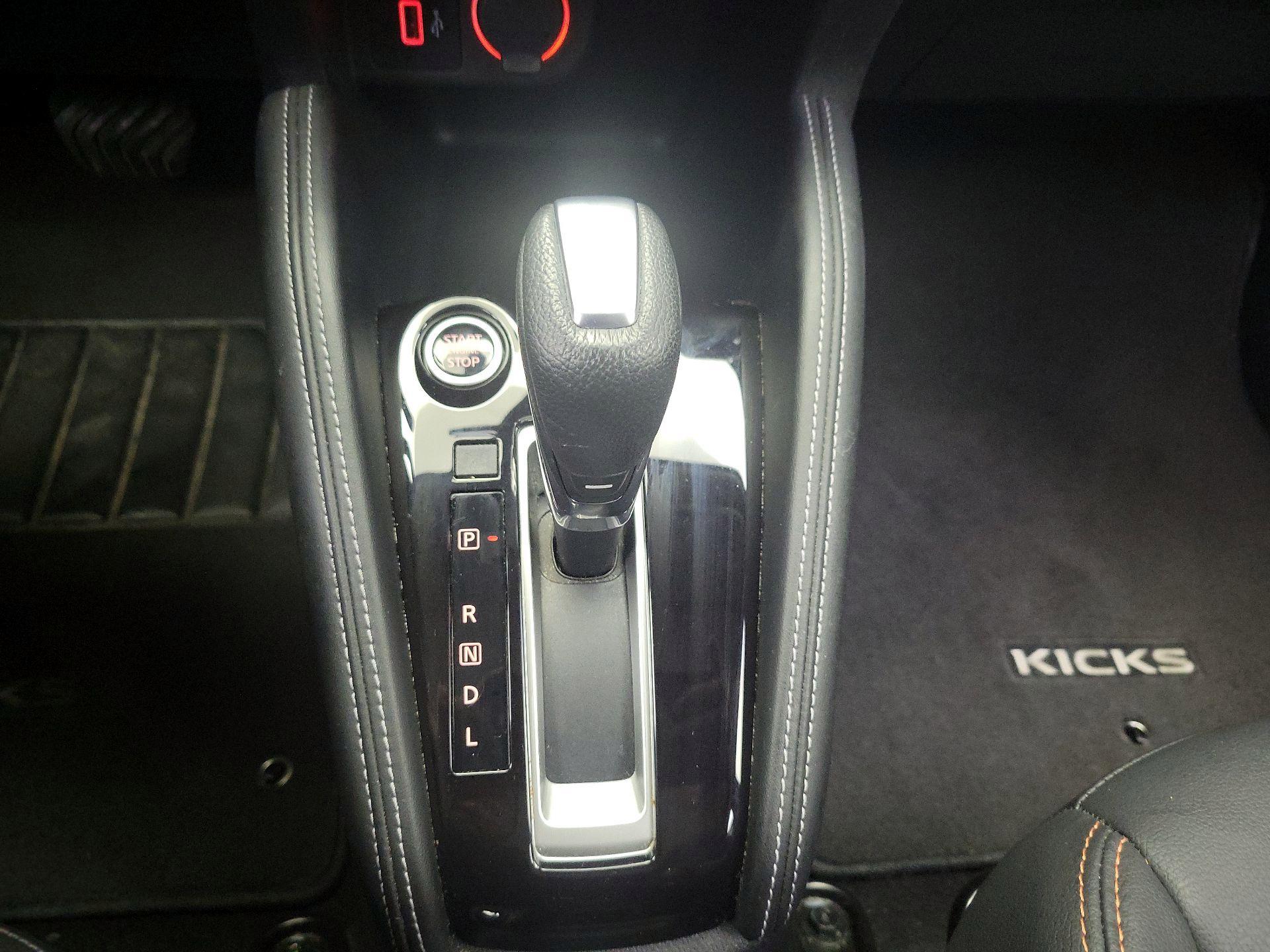 Thumbnail: 2020 Nissan Kicks - 16
