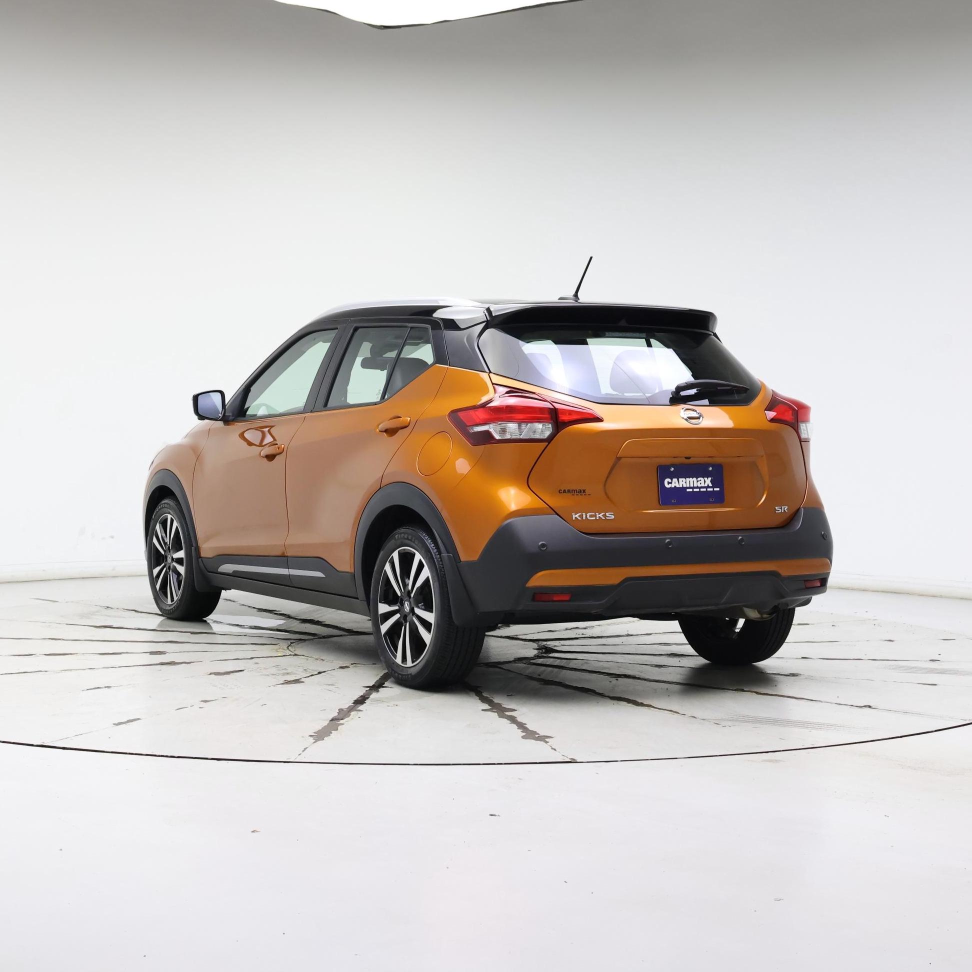 Thumbnail: 2020 Nissan Kicks - 2