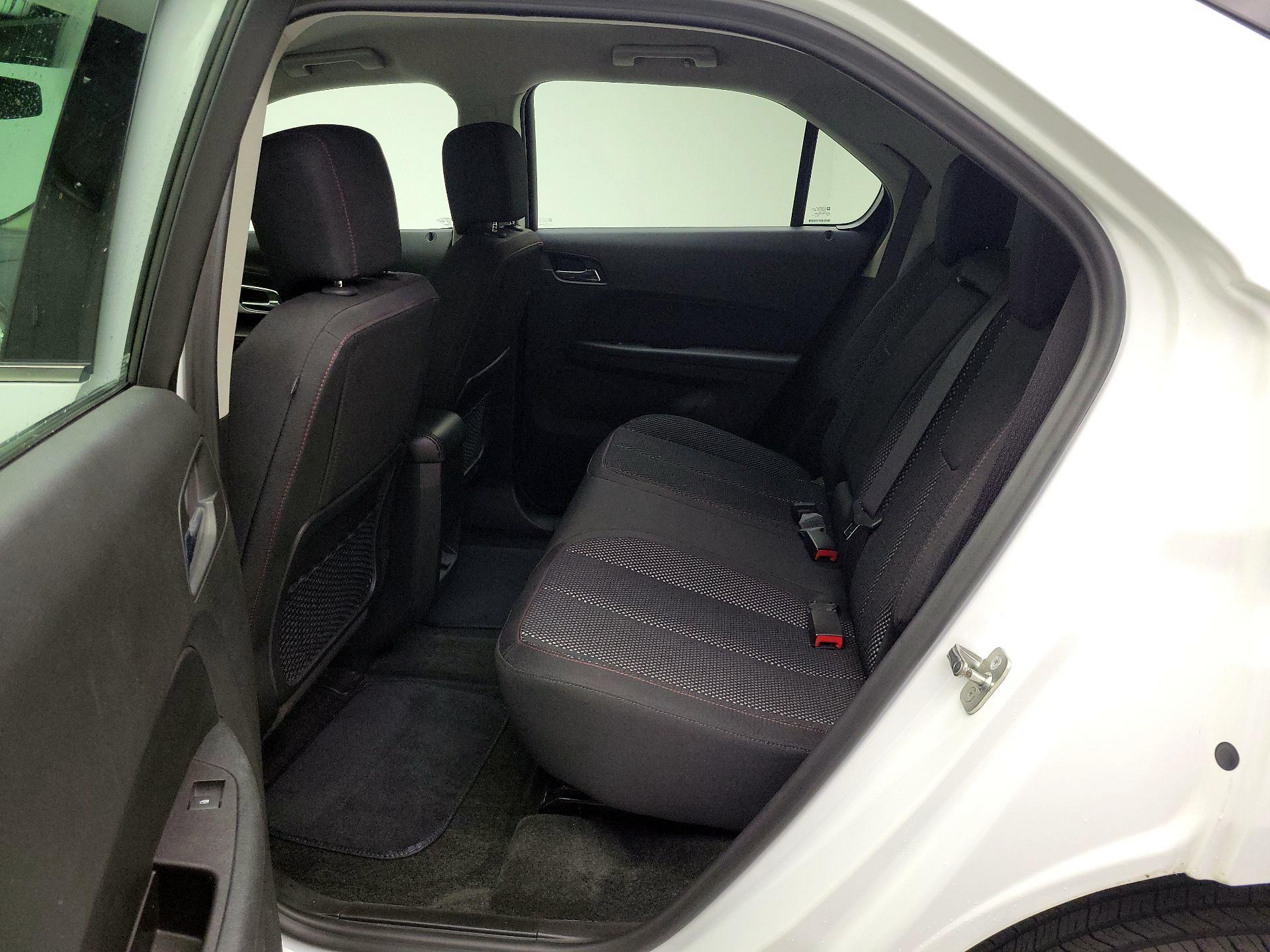 Thumbnail: 2017 Chevrolet Equinox - 17