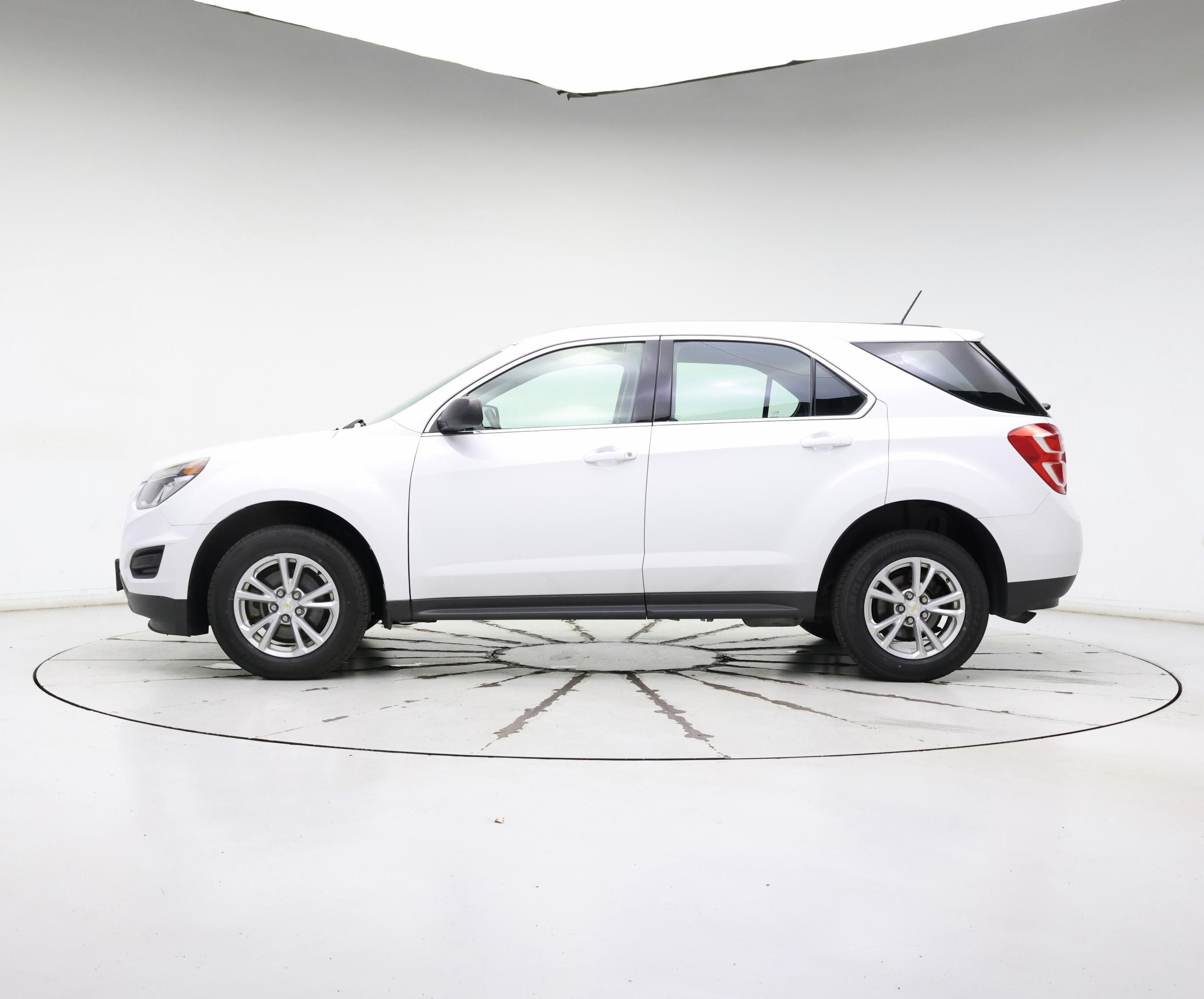 Thumbnail: 2017 Chevrolet Equinox - 3