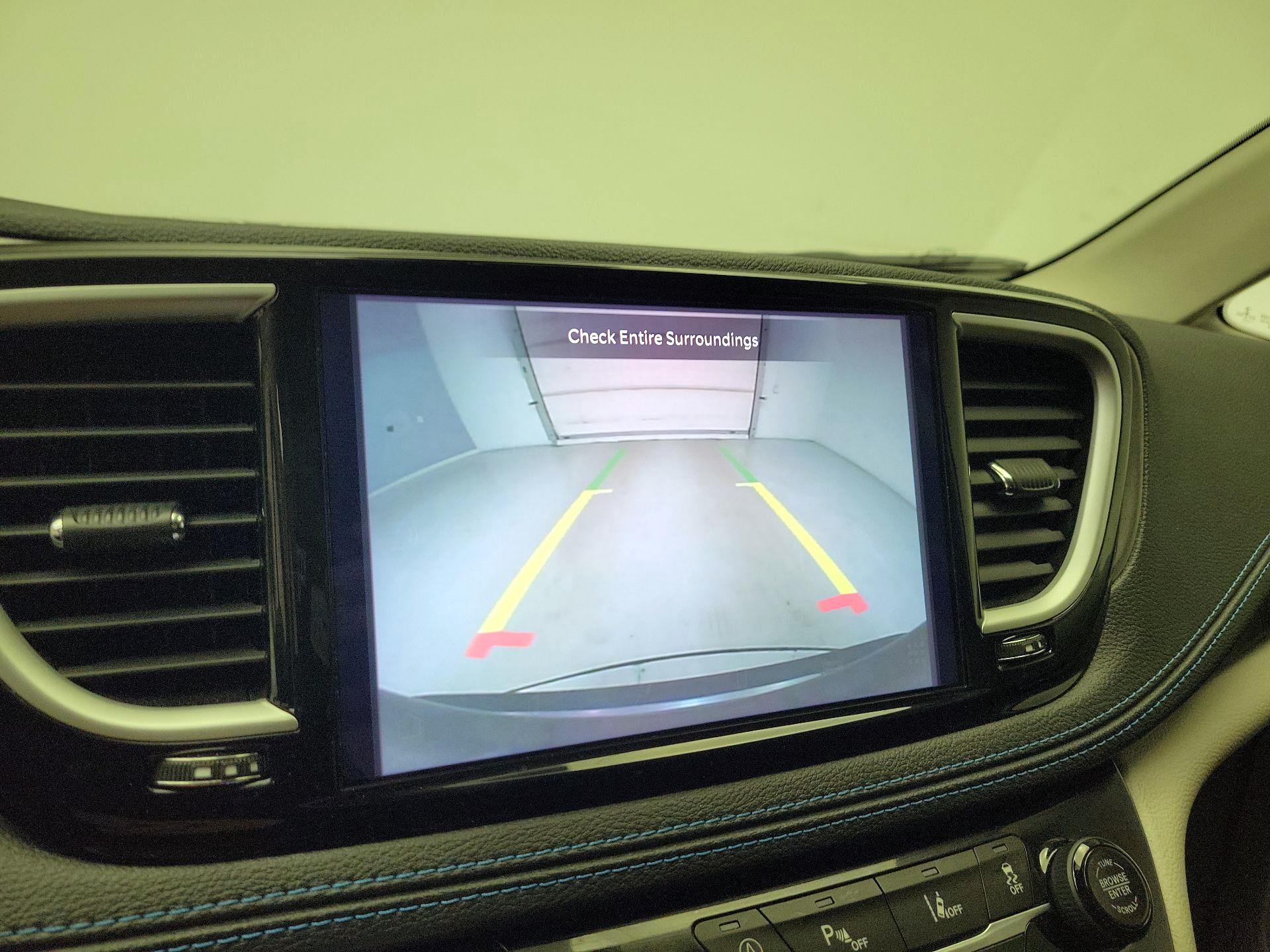 Thumbnail: 2021 Chrysler Pacifica - 14