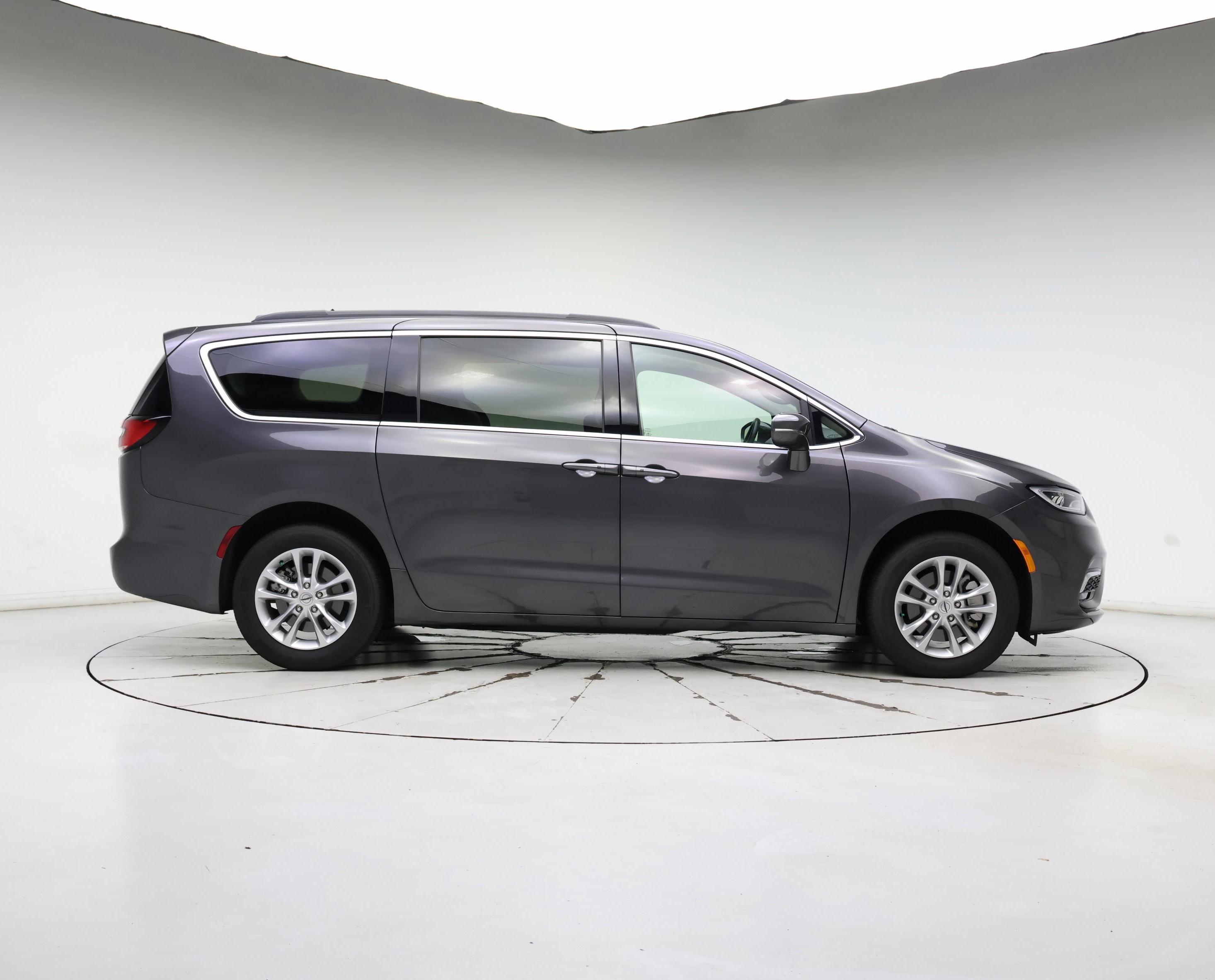 Thumbnail: 2021 Chrysler Pacifica - 7