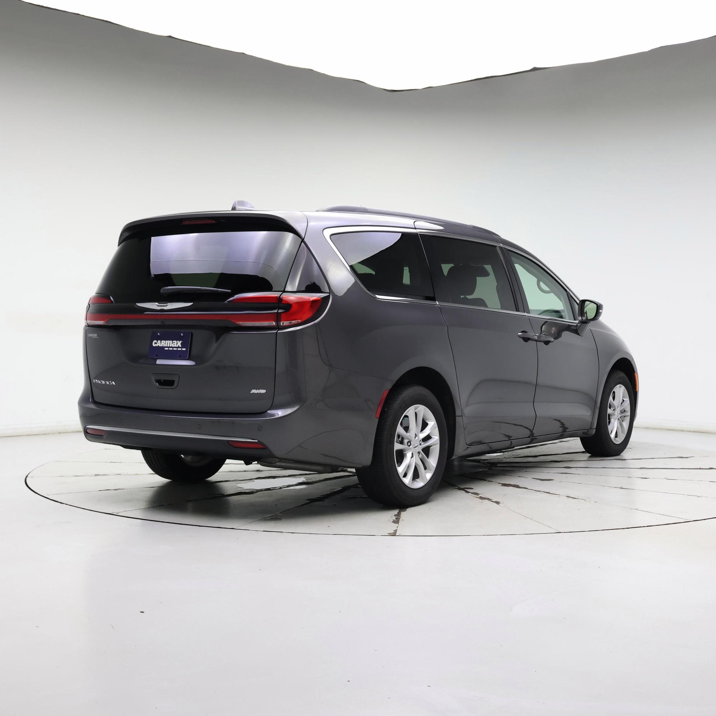 Thumbnail: 2021 Chrysler Pacifica - 8