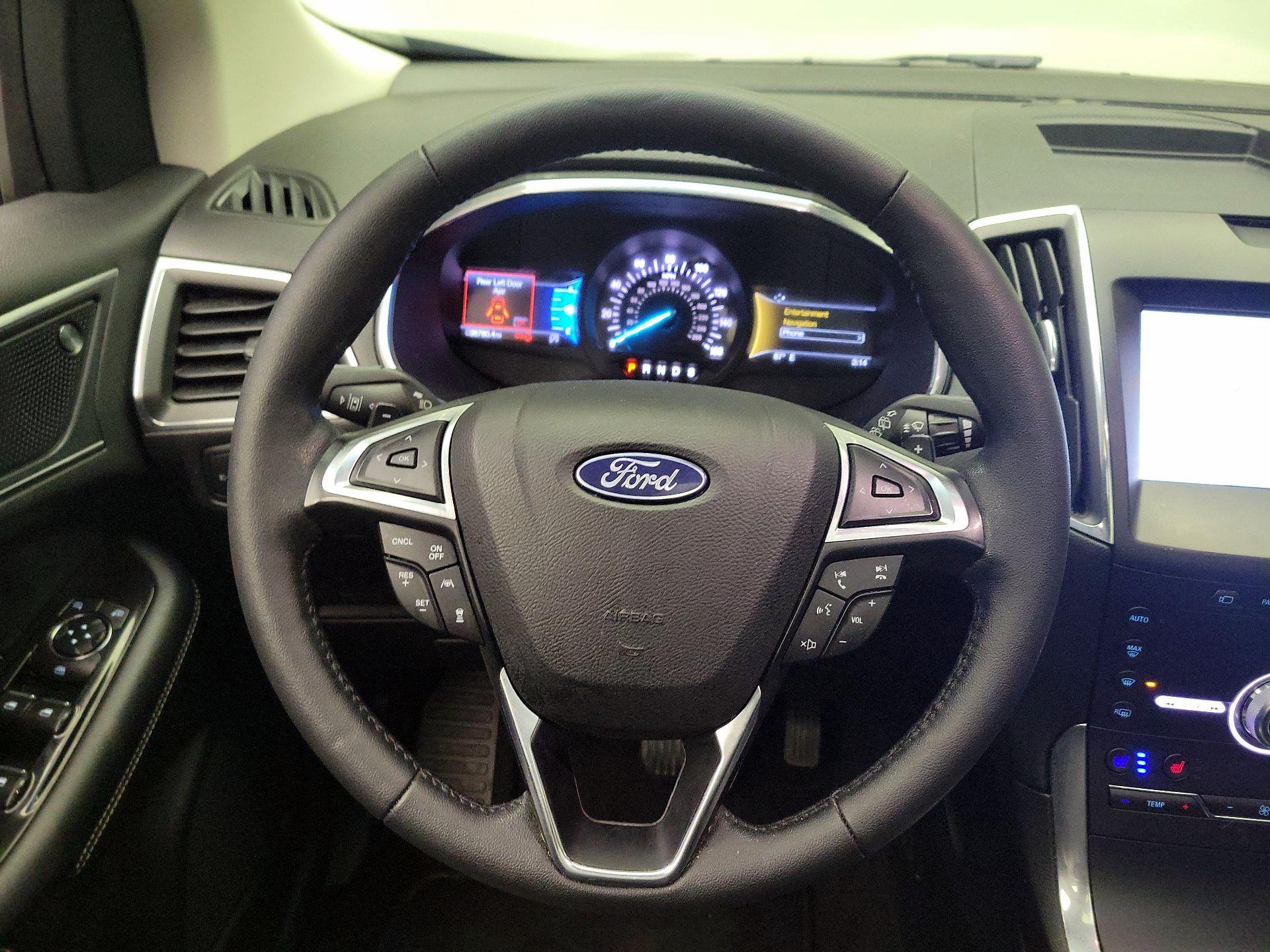Thumbnail: 2020 Ford Edge - 10