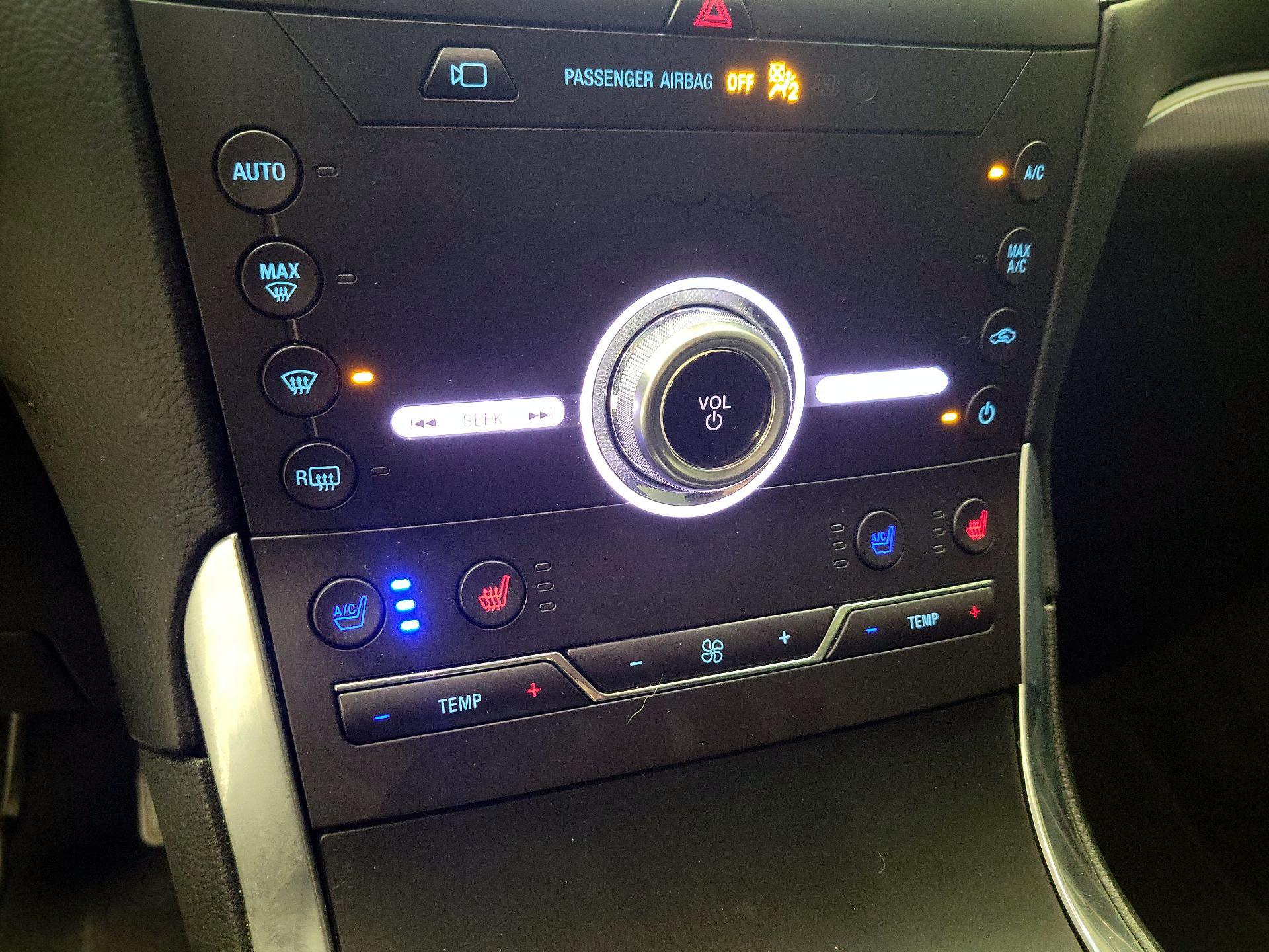 Thumbnail: 2020 Ford Edge - 17