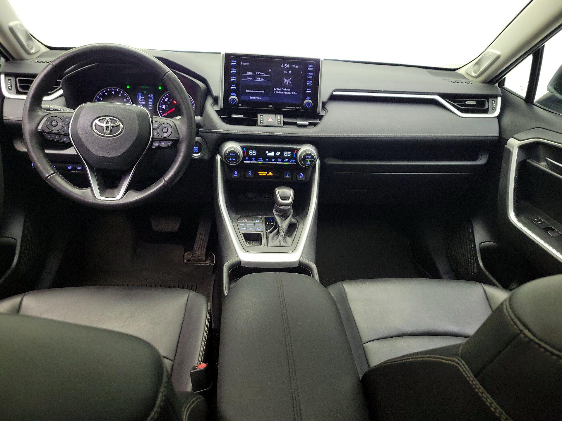 Thumbnail: 2021 Toyota RAV4 - 9