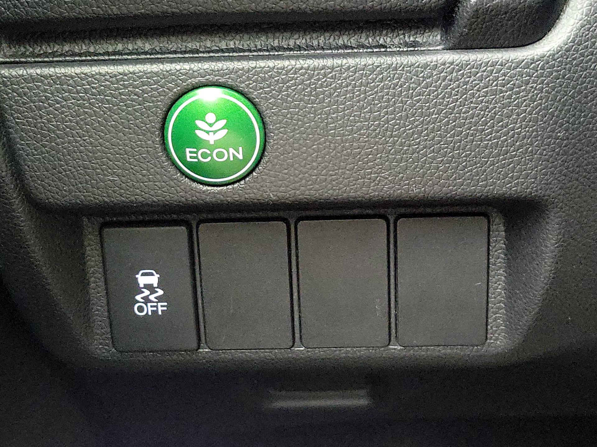 Thumbnail: 2015 Honda Fit - 13