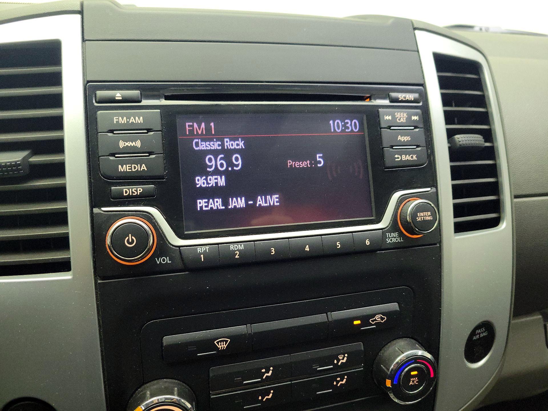 Thumbnail: 2015 Nissan Frontier - 14