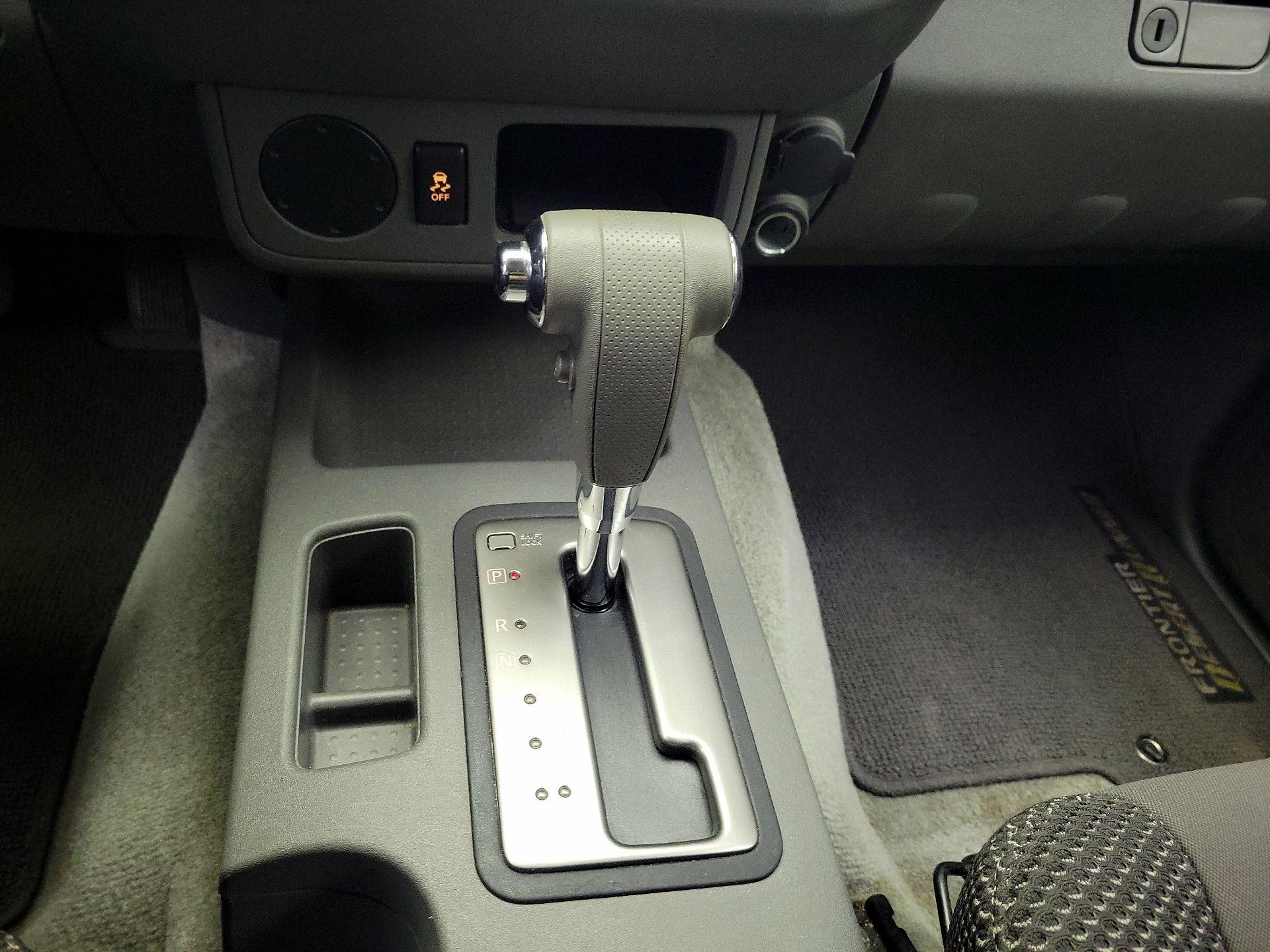 Thumbnail: 2015 Nissan Frontier - 16