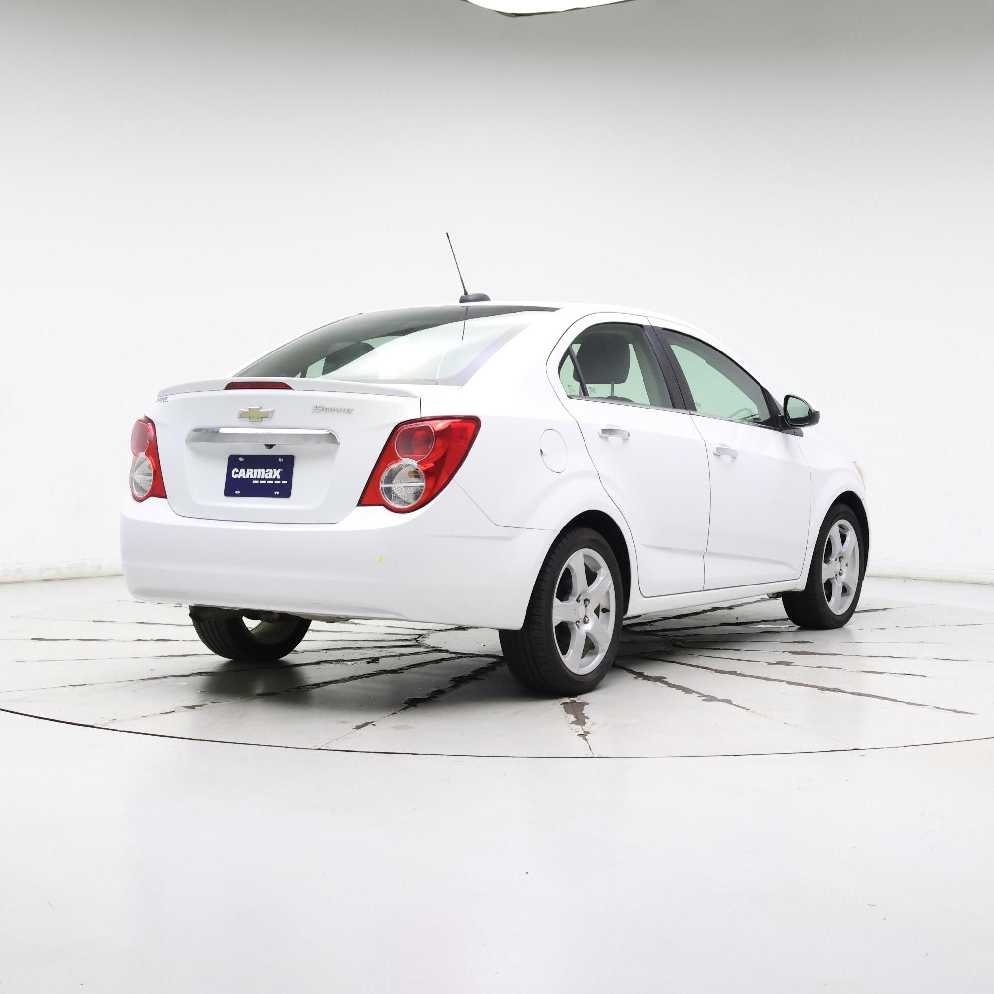 Thumbnail: 2016 Chevrolet Sonic - 8