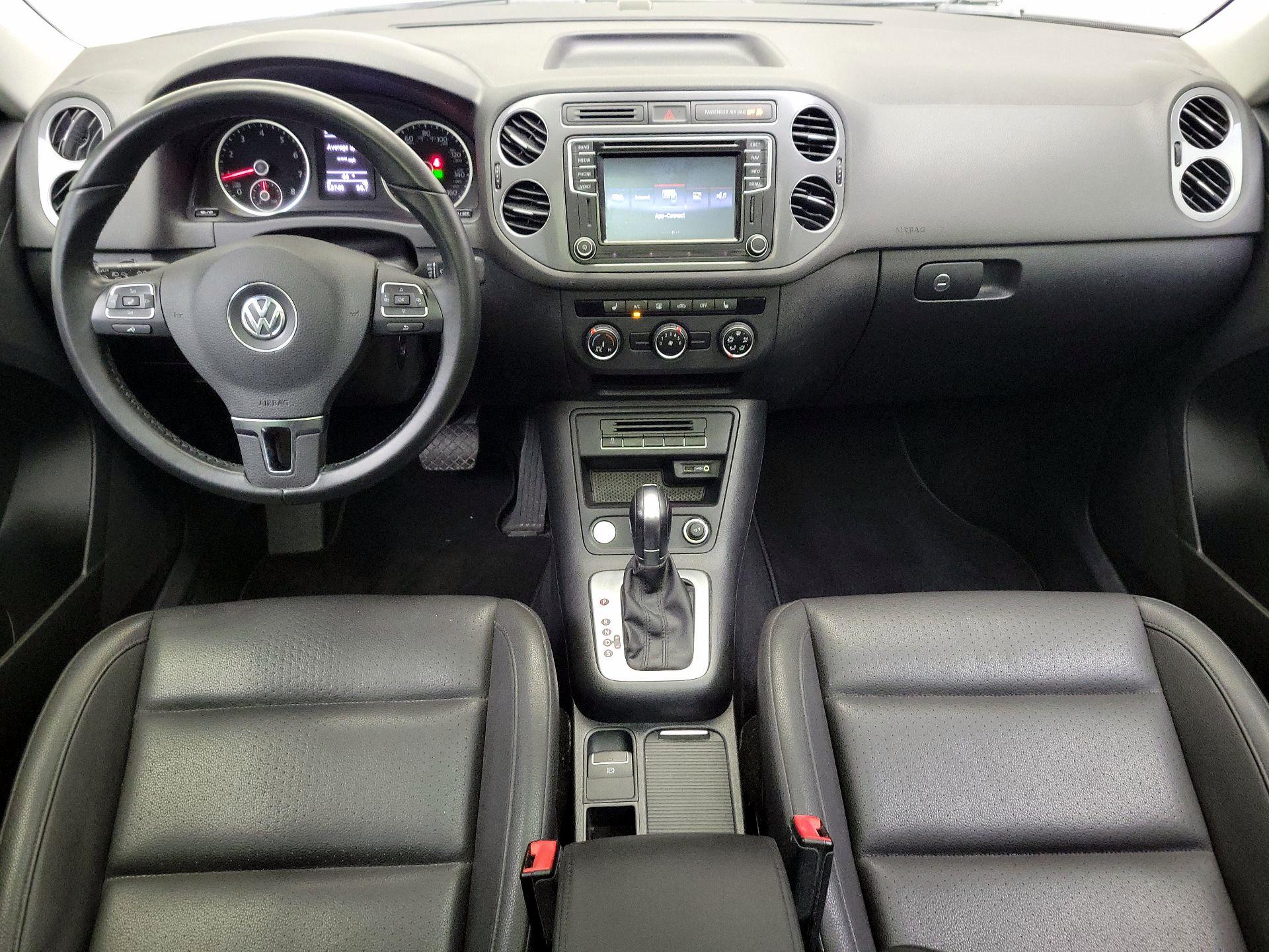 Thumbnail: 2016 Volkswagen Tiguan - 9