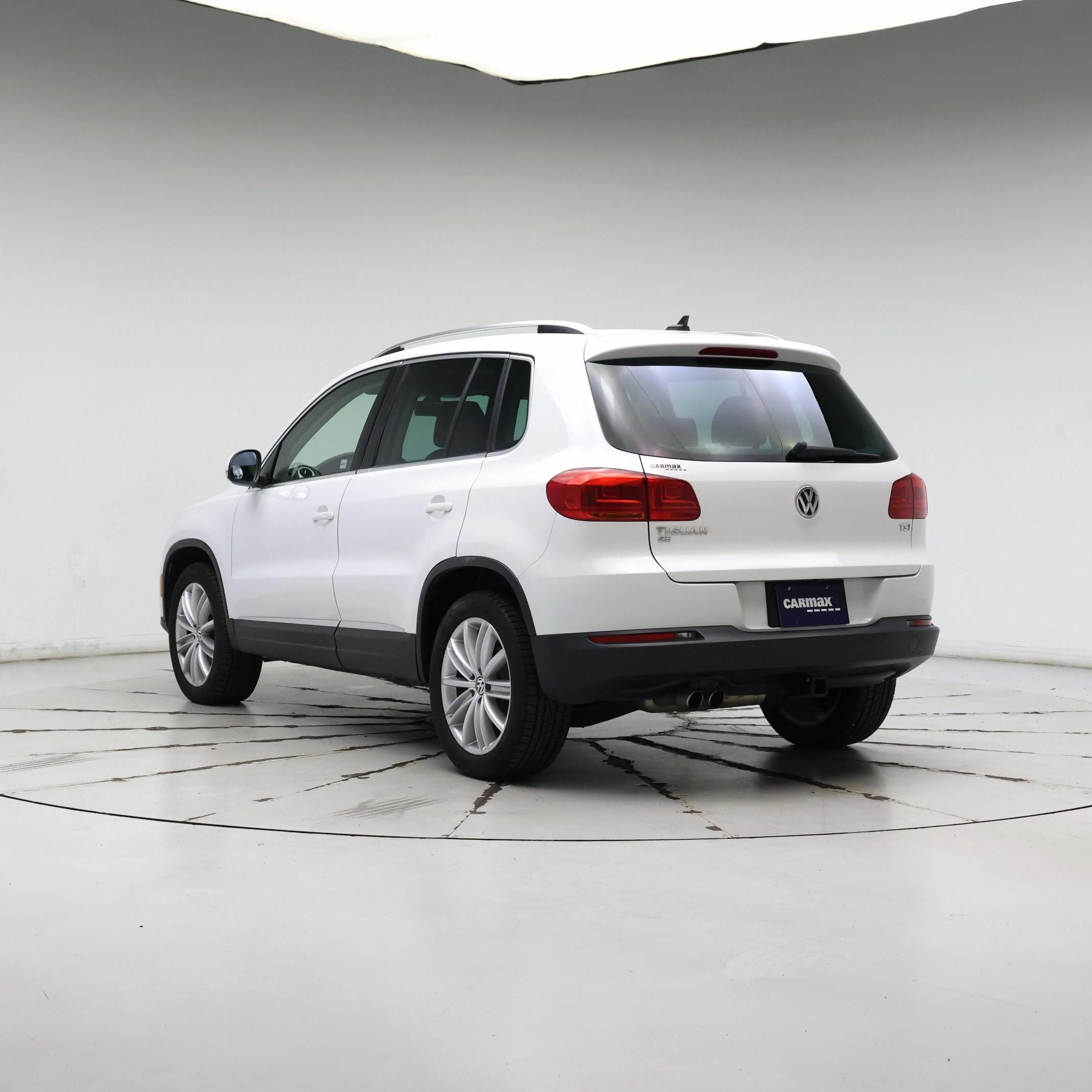 Thumbnail: 2016 Volkswagen Tiguan - 2