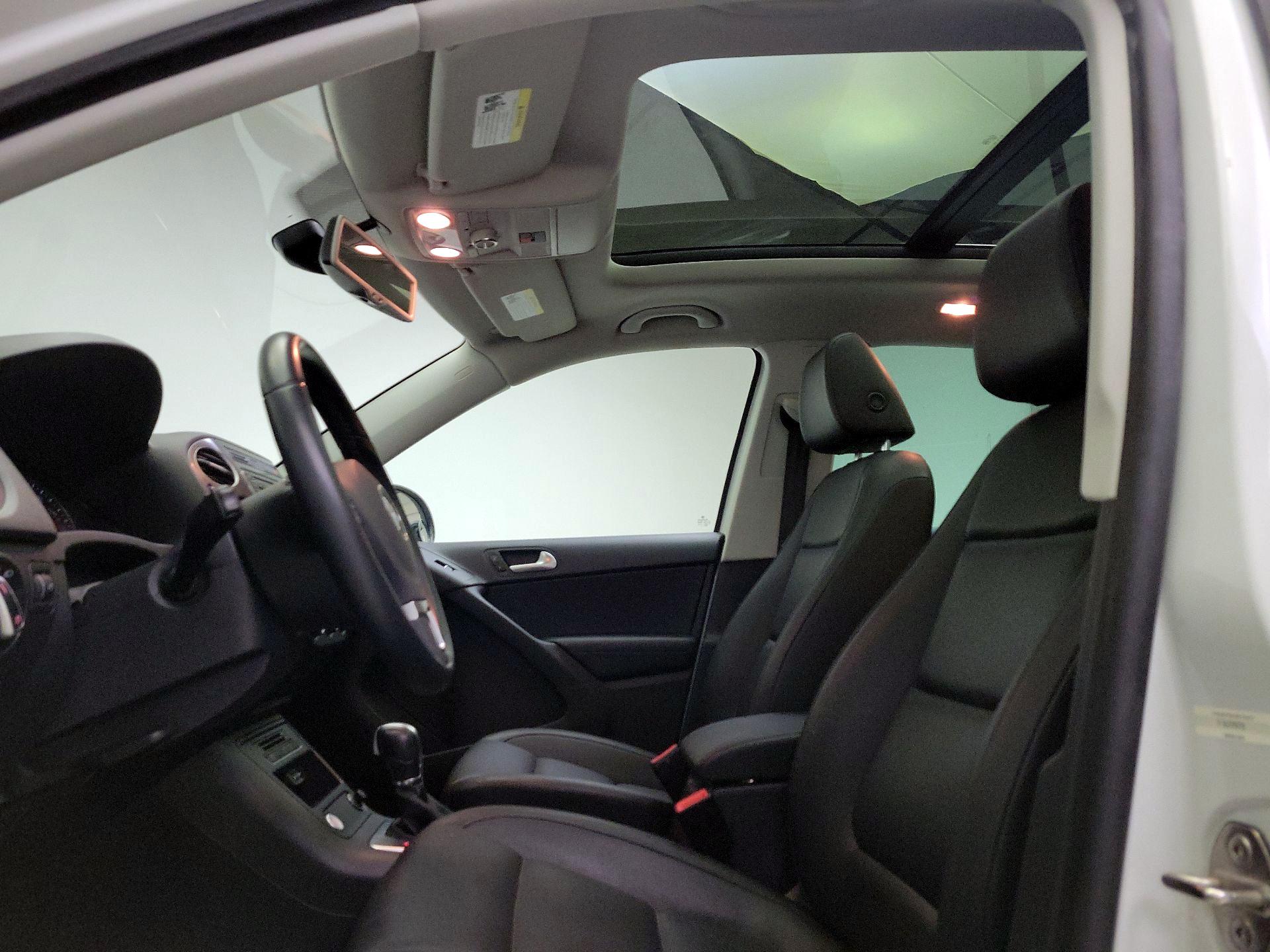 Thumbnail: 2016 Volkswagen Tiguan - 20