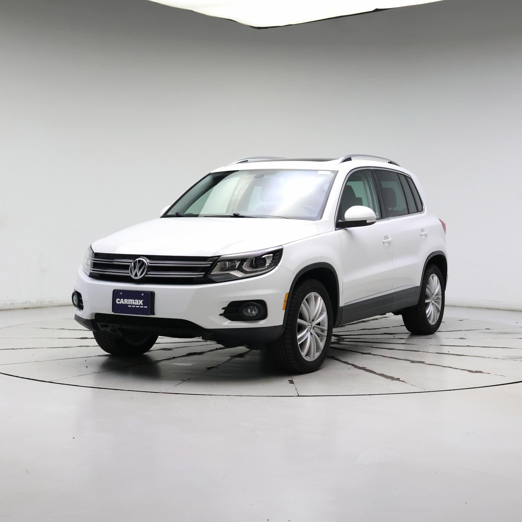 Thumbnail: 2016 Volkswagen Tiguan - 4