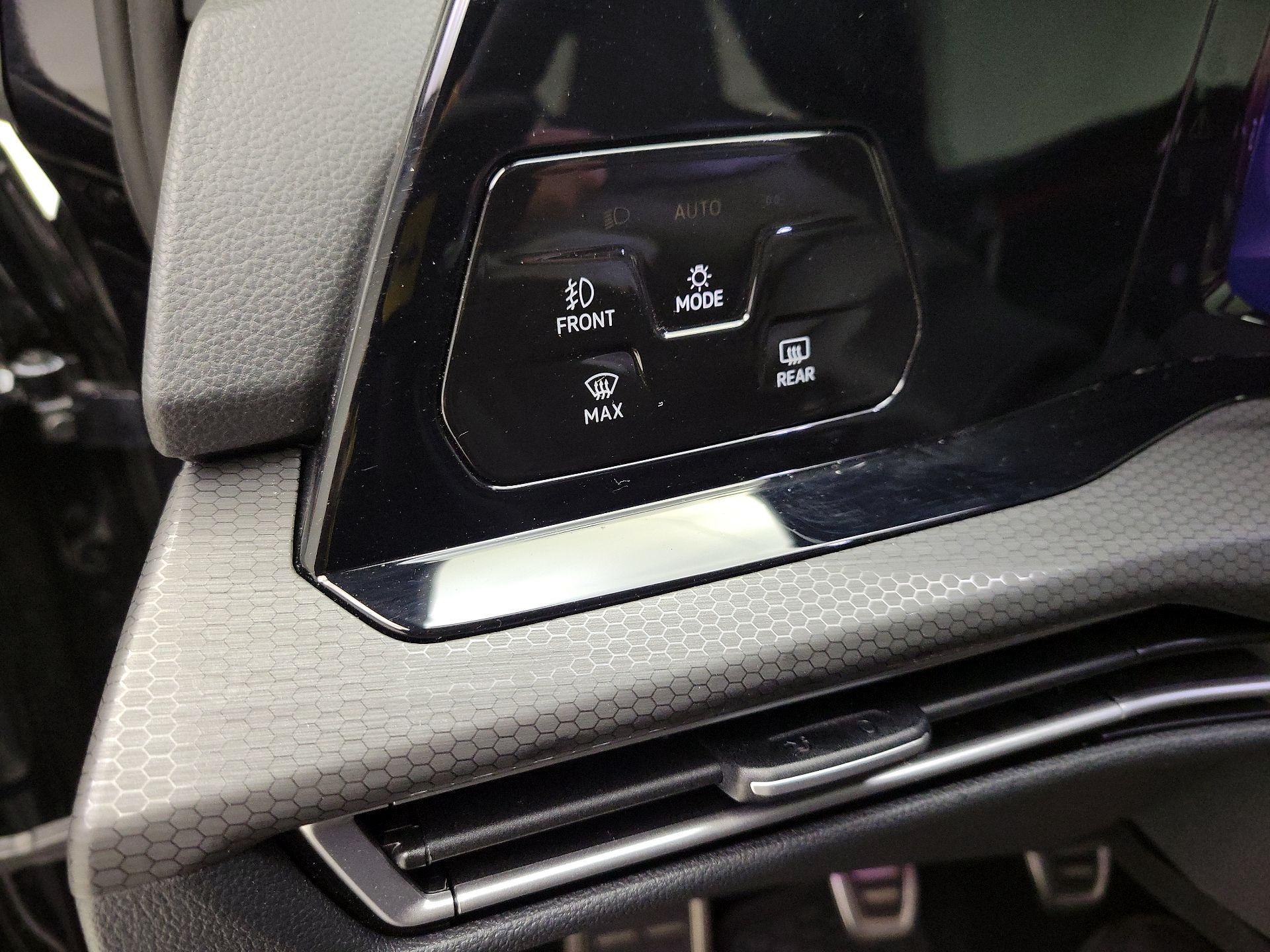 Thumbnail: 2022 Volkswagen Golf - 13