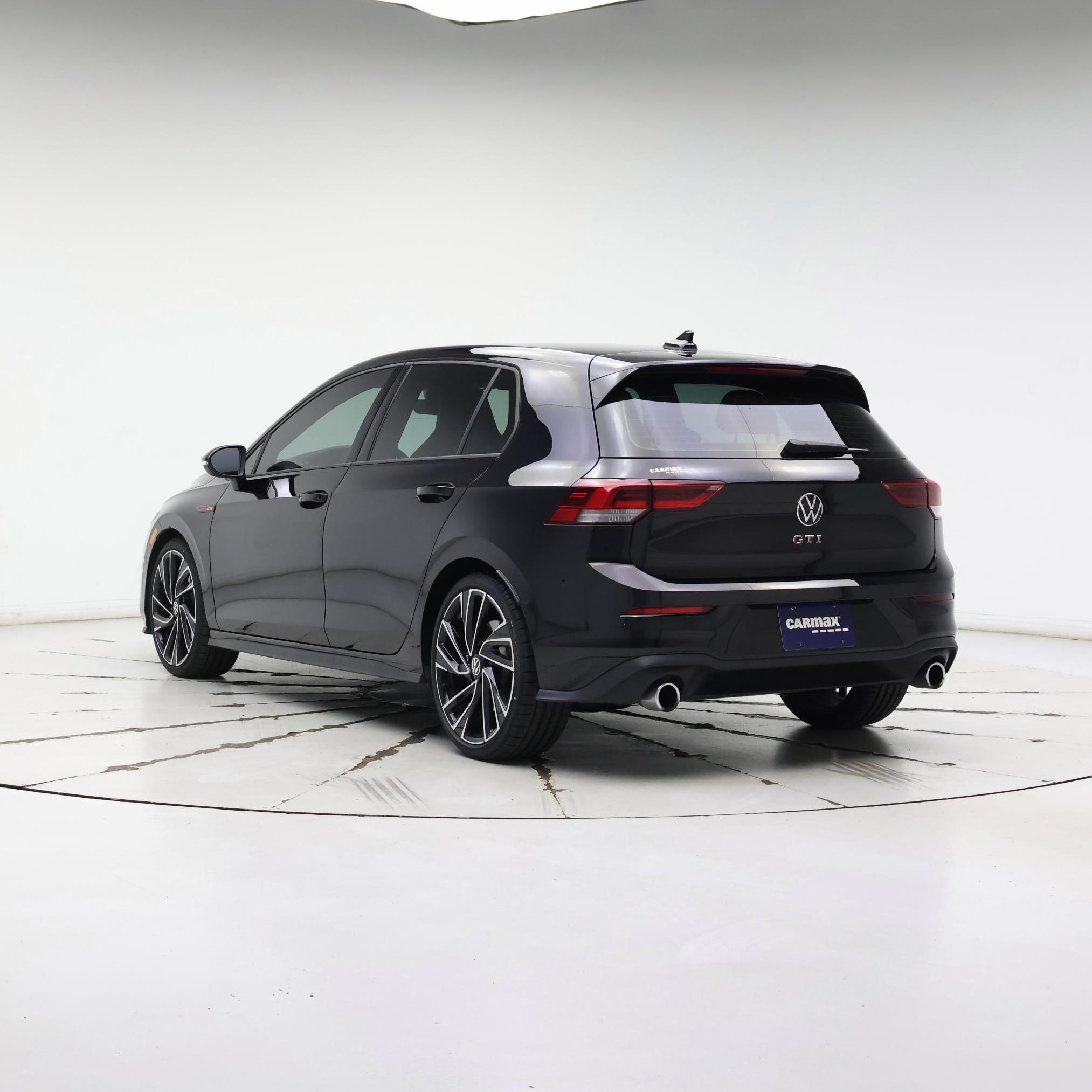 Thumbnail: 2022 Volkswagen Golf - 2