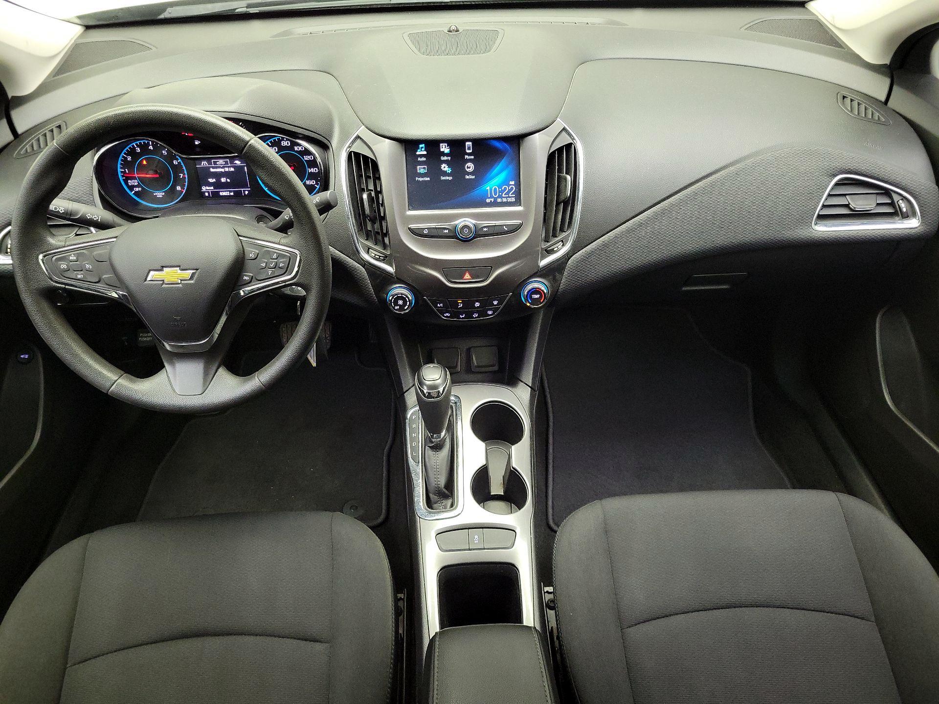 Thumbnail: 2017 Chevrolet Cruze - 9